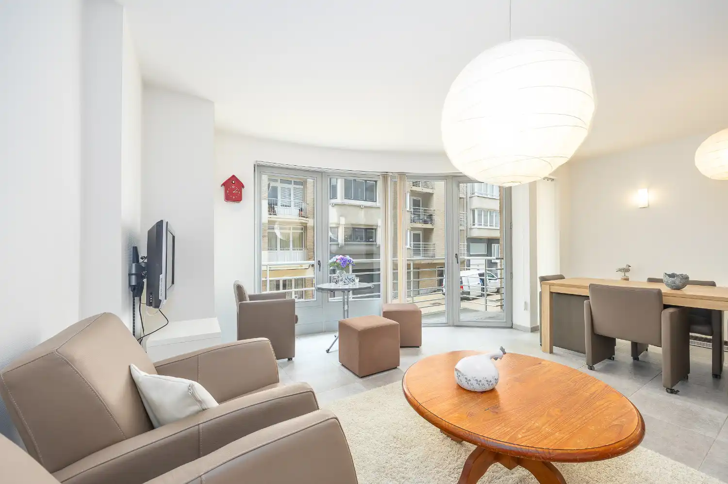 Ruim 2-slaapkamer appartement met zijdelings zeezicht foto {{pictureIndex}}