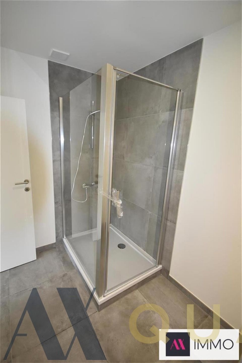 Recent 3 slpk. duplex appt. met  terr.,  2 autostpltsn., private berging, lift en gem. fietsenstalling foto 26