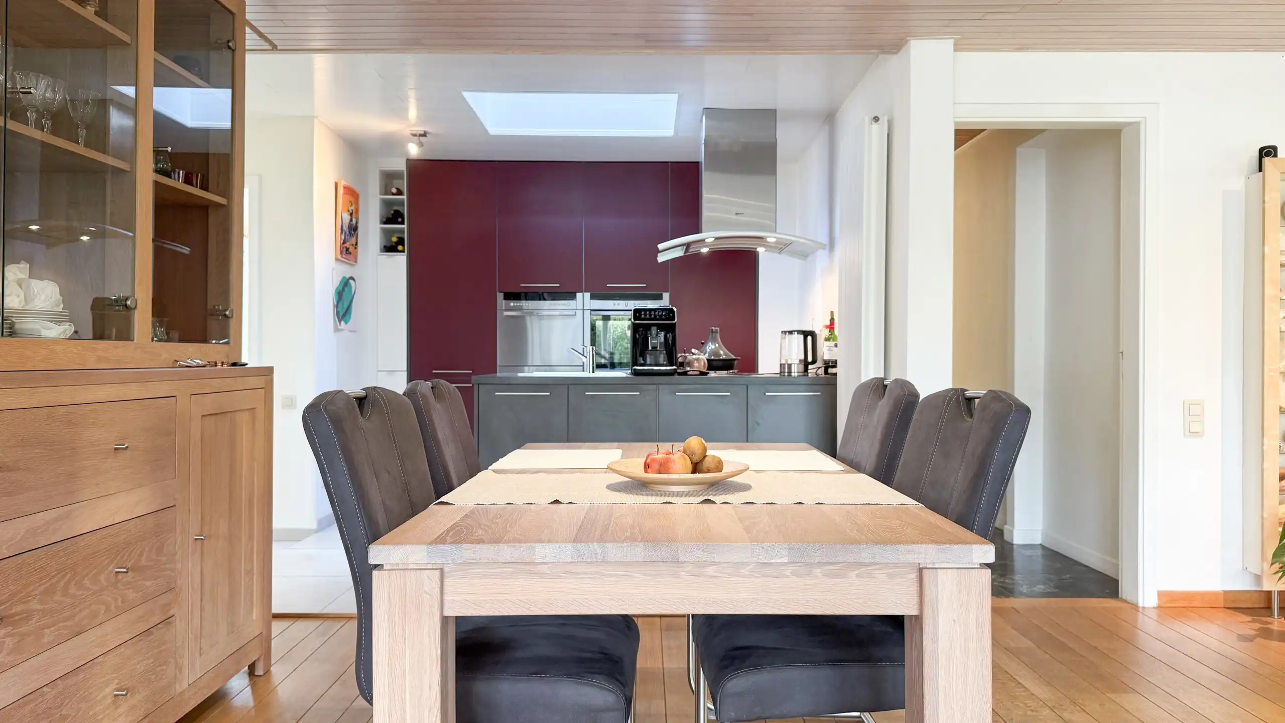 Ruime gezinswoning op 8 are met 5 slaapkamers op toplocatie! foto 12