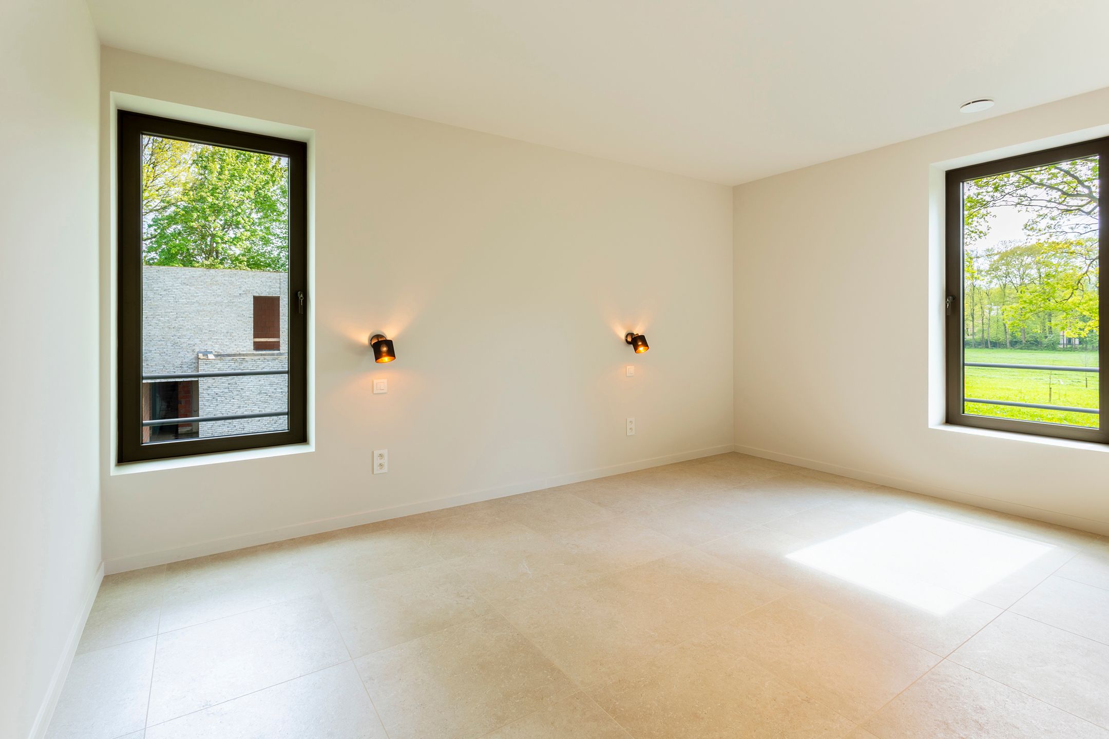 high end nieuwbouw luxevilla in rustige, residentiële wijk foto 17