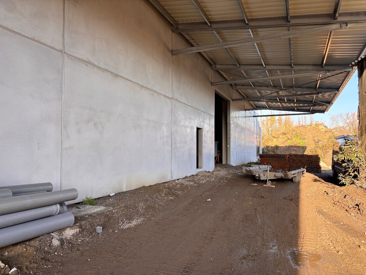 Logistieke bedrijfshal - 6834 m² & 350m² kantoren - met mogelijkheid tot 1200 m² extra kantoren. Superligging! foto 17