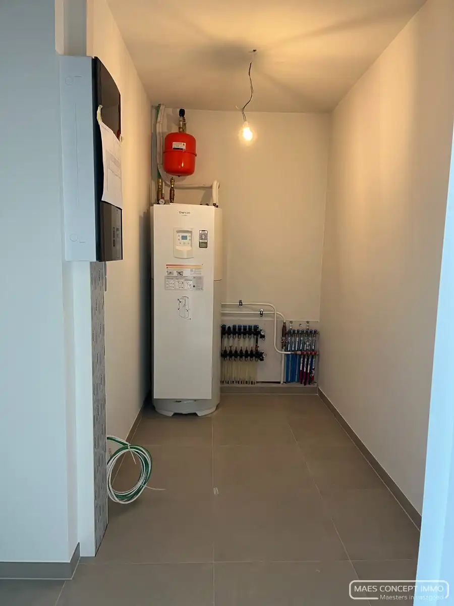 Stijlvol nieuwbouw appartement te huur in centrum Anzegem foto 6