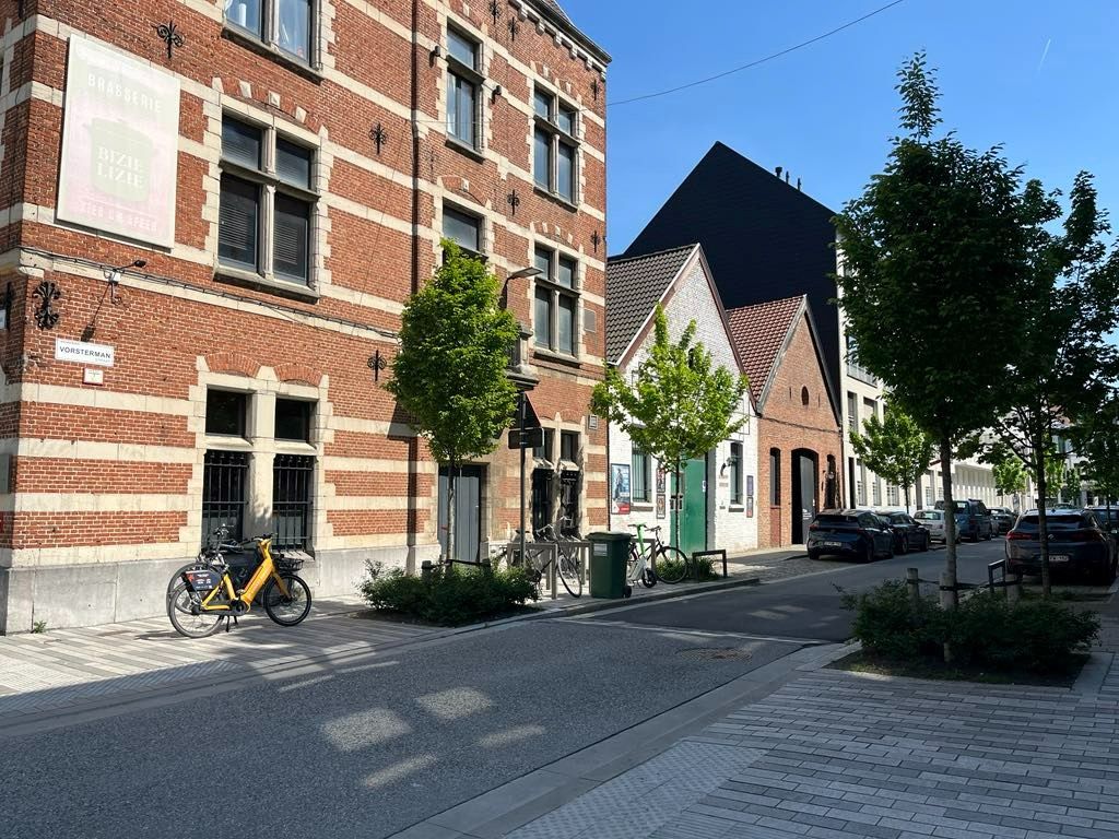 Uniek handelsgelijkvloers op 't Zuid!  foto 6