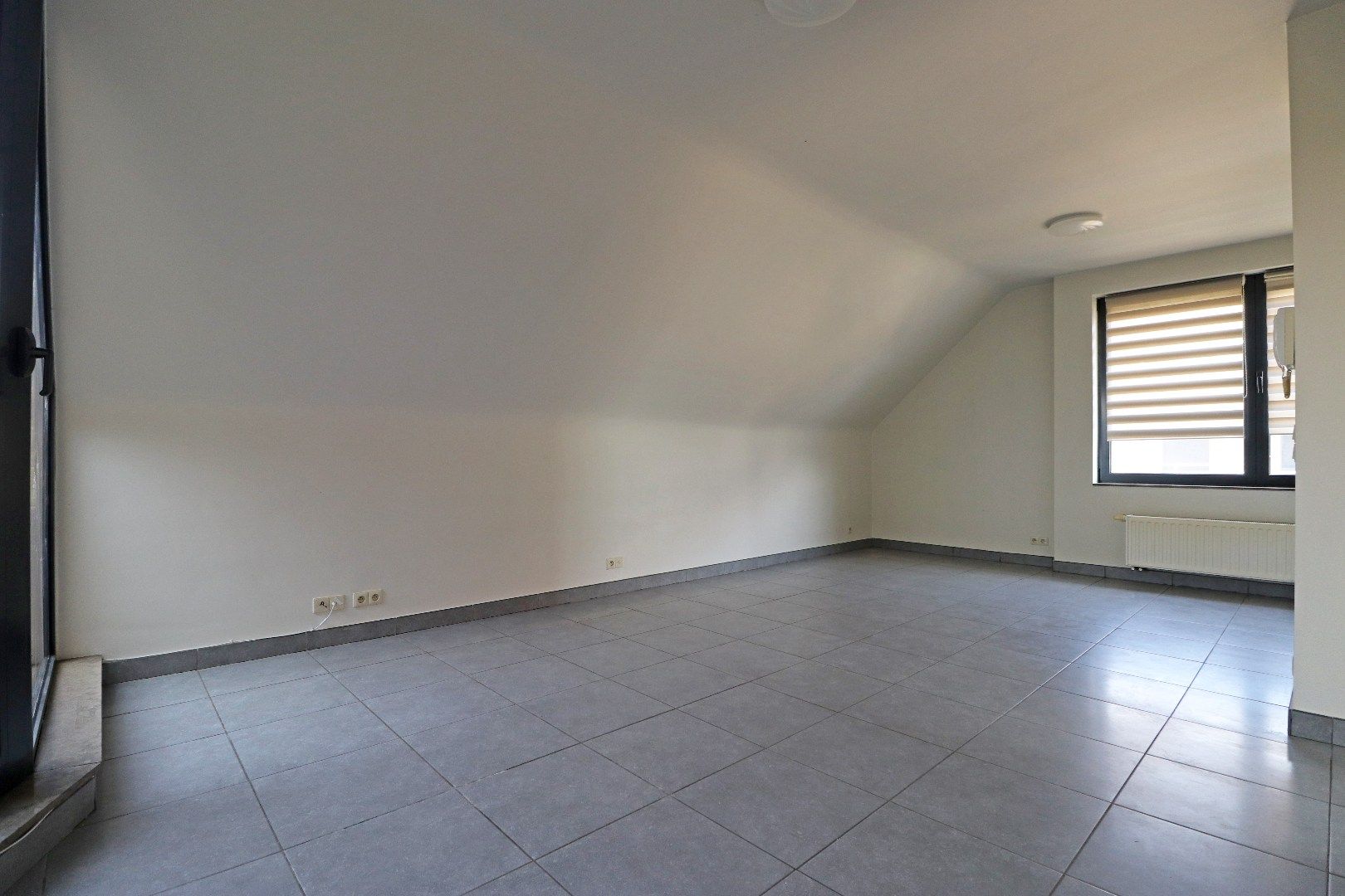 Verzorgd appartement in hartje Meulebeke foto 4