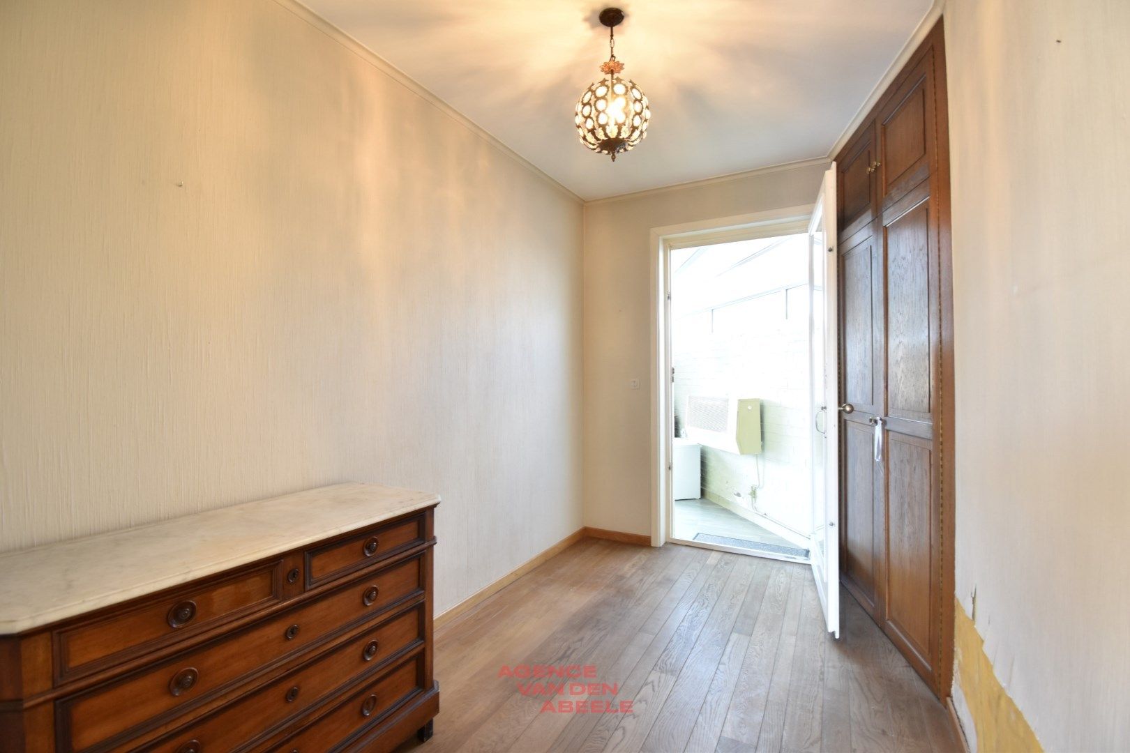 Polyvalente woning met ruime garage en opslagruimte van 155m2 foto 8