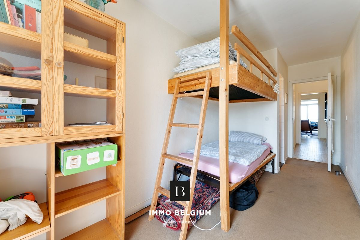 Ruim appartement op de zeedijk met 2 slaapkamers foto 12