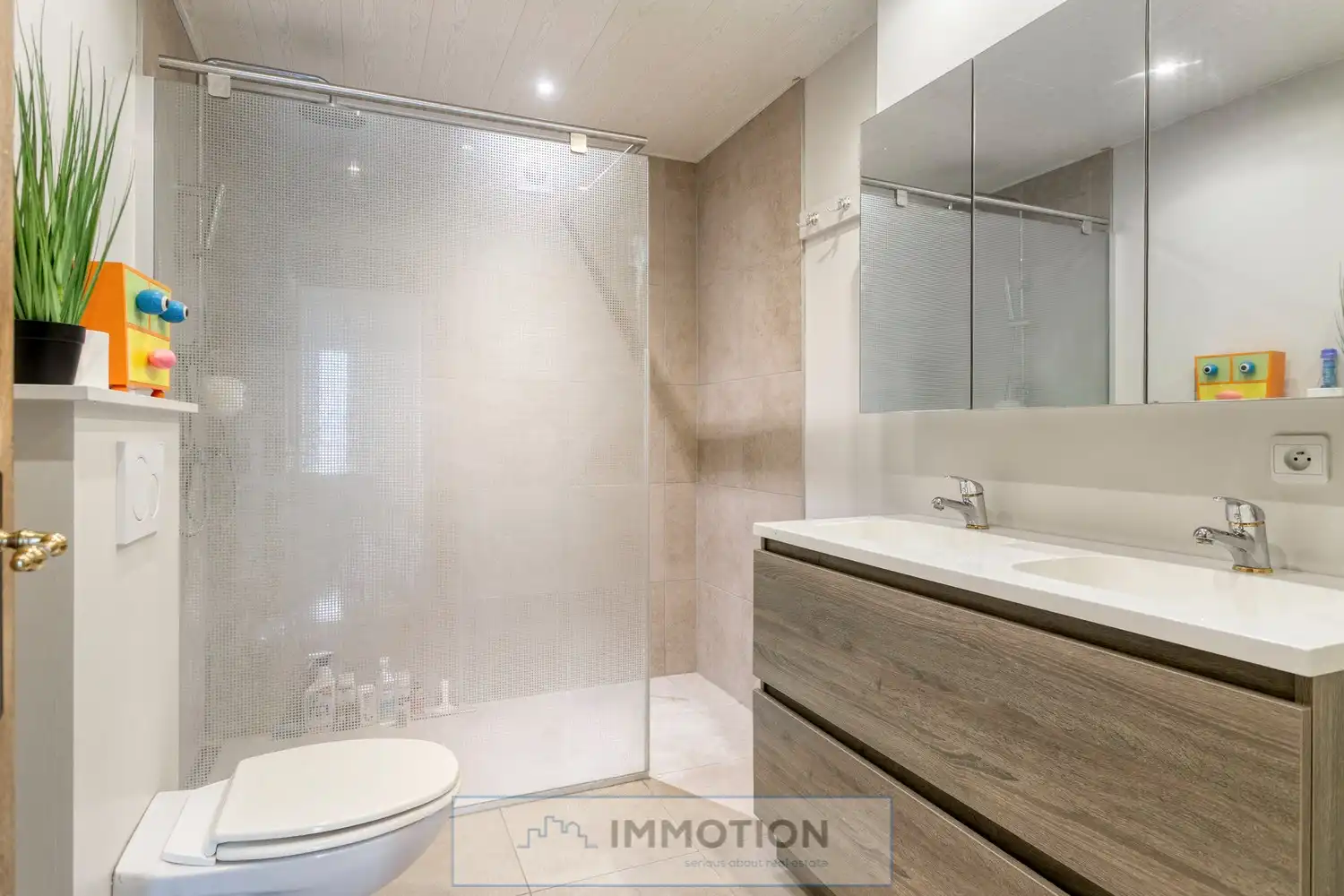 Instapklare halfopen woning op rustige ligging in Wevelgem - Kijkdagen met biedmoment op 4 en 5 september foto 10