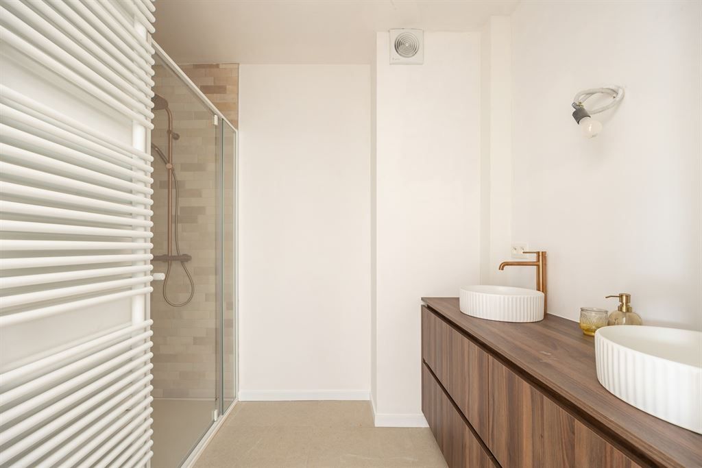 Hoogwaardig gerenoveerd appartement  foto 8