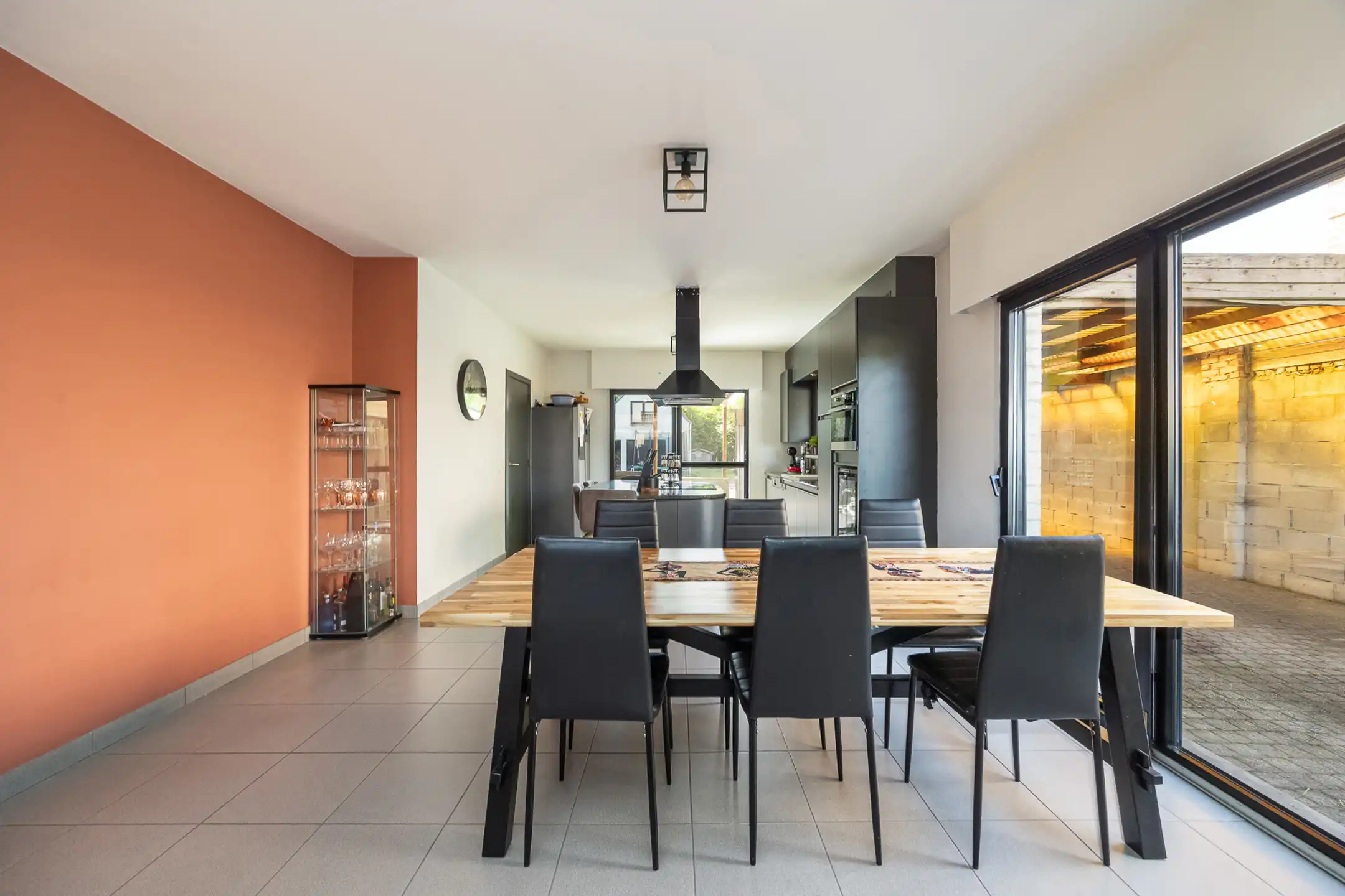 Instapklare woning met 4 slpk en ruim bijgebouw te Mol foto 8