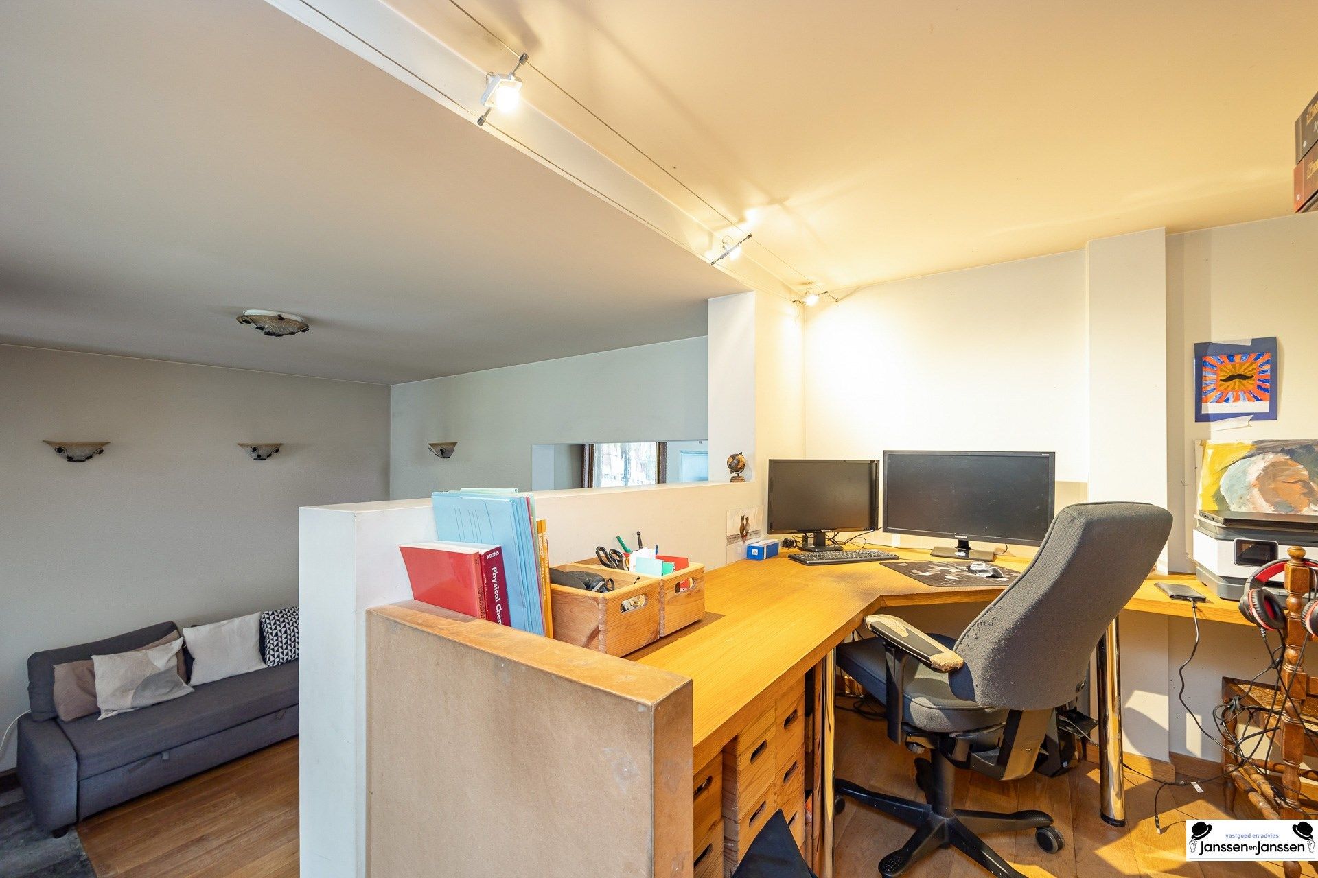 Prachtig gerenoveerde woning met 3 slaapkamers en groene tuin in Ekeren! foto 8