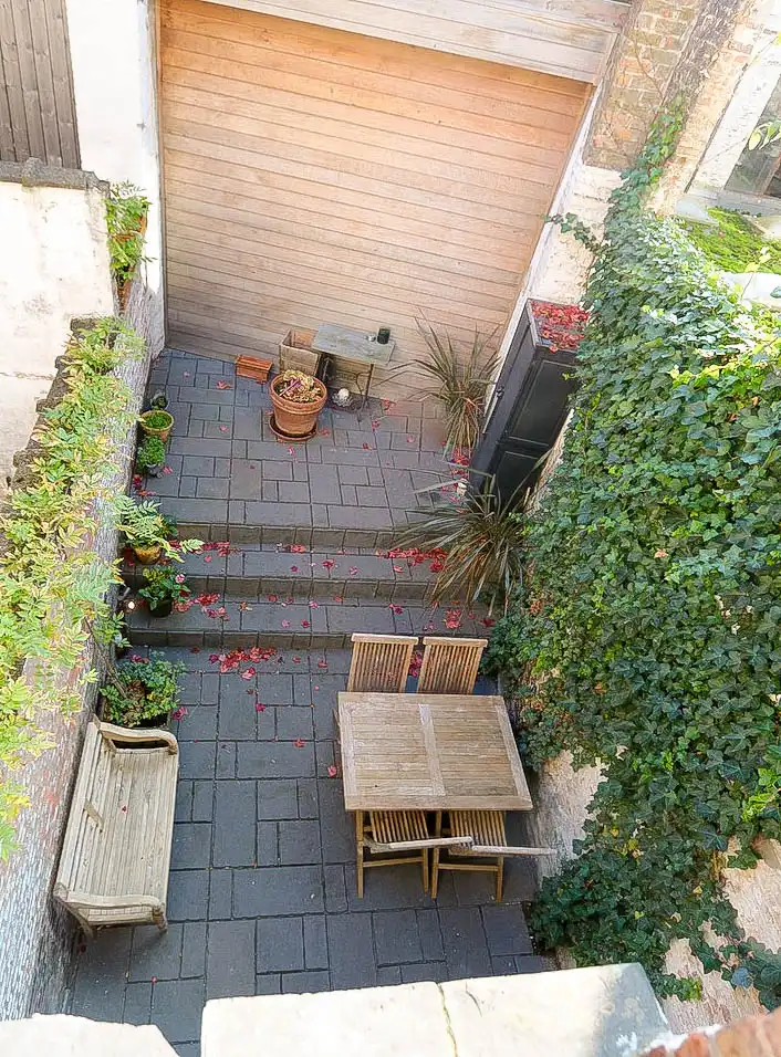 Cocoonen in dit droomhuisje met zonnige terrastuin nabij Jeruzalemkerk foto 17