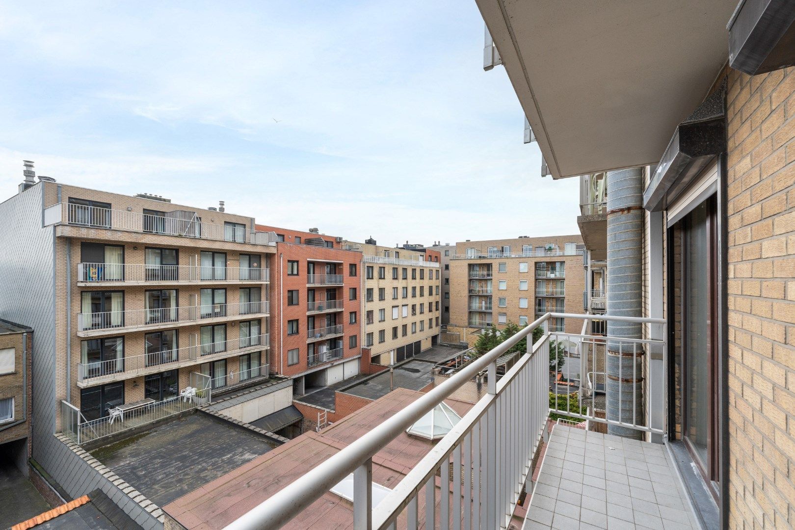 Ruim appartement met 2 slaapkamer op de Zeedijk foto 11