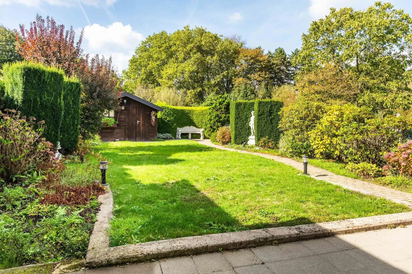 Te renoveren halfopen woning met diepe tuin foto 21