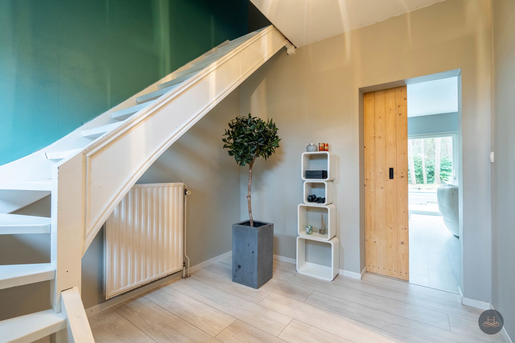 Unieke gerenoveerde villa in het groen met prachtig zwembad foto 9