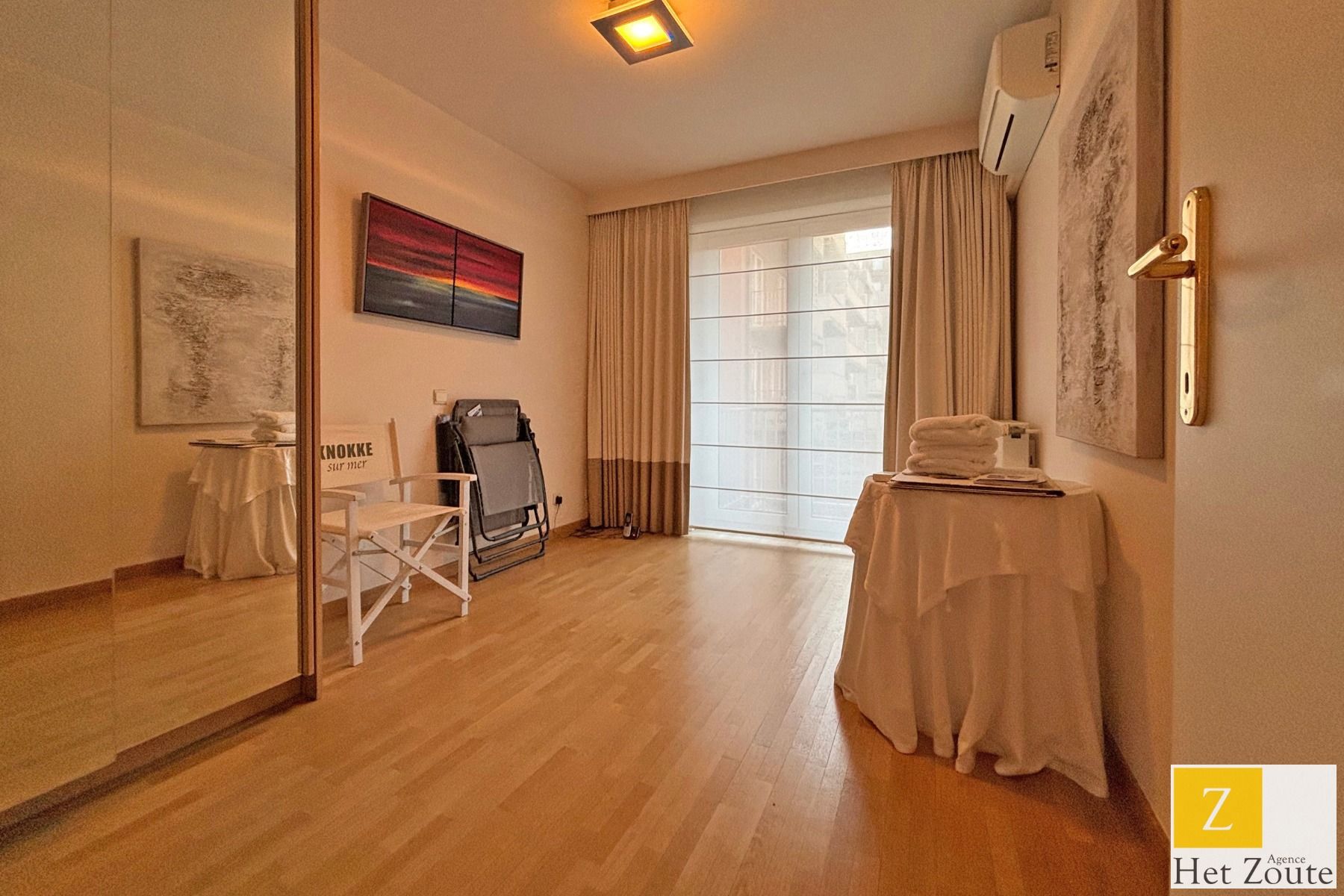 Gemeubeld appartement - frontaal Zeezicht - 4 slaapkamers foto 13