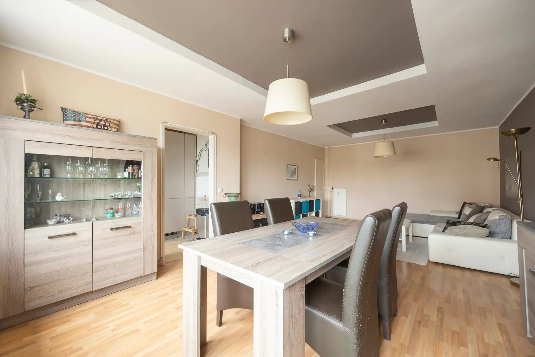 Appartement op de eerste verdieping, inclusief garage, nabij het centrum van Hoevenen! foto 7