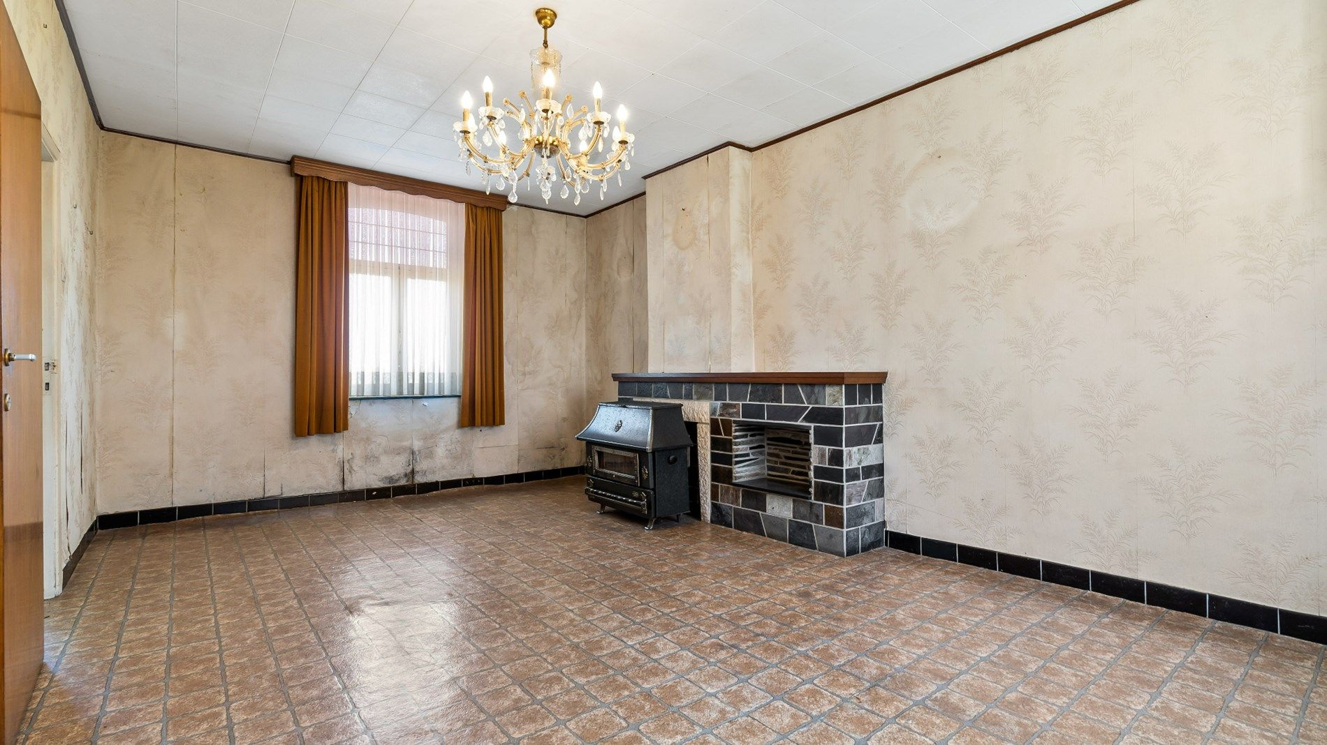 Renovatiewoning op perceel van 6854 m² foto 13