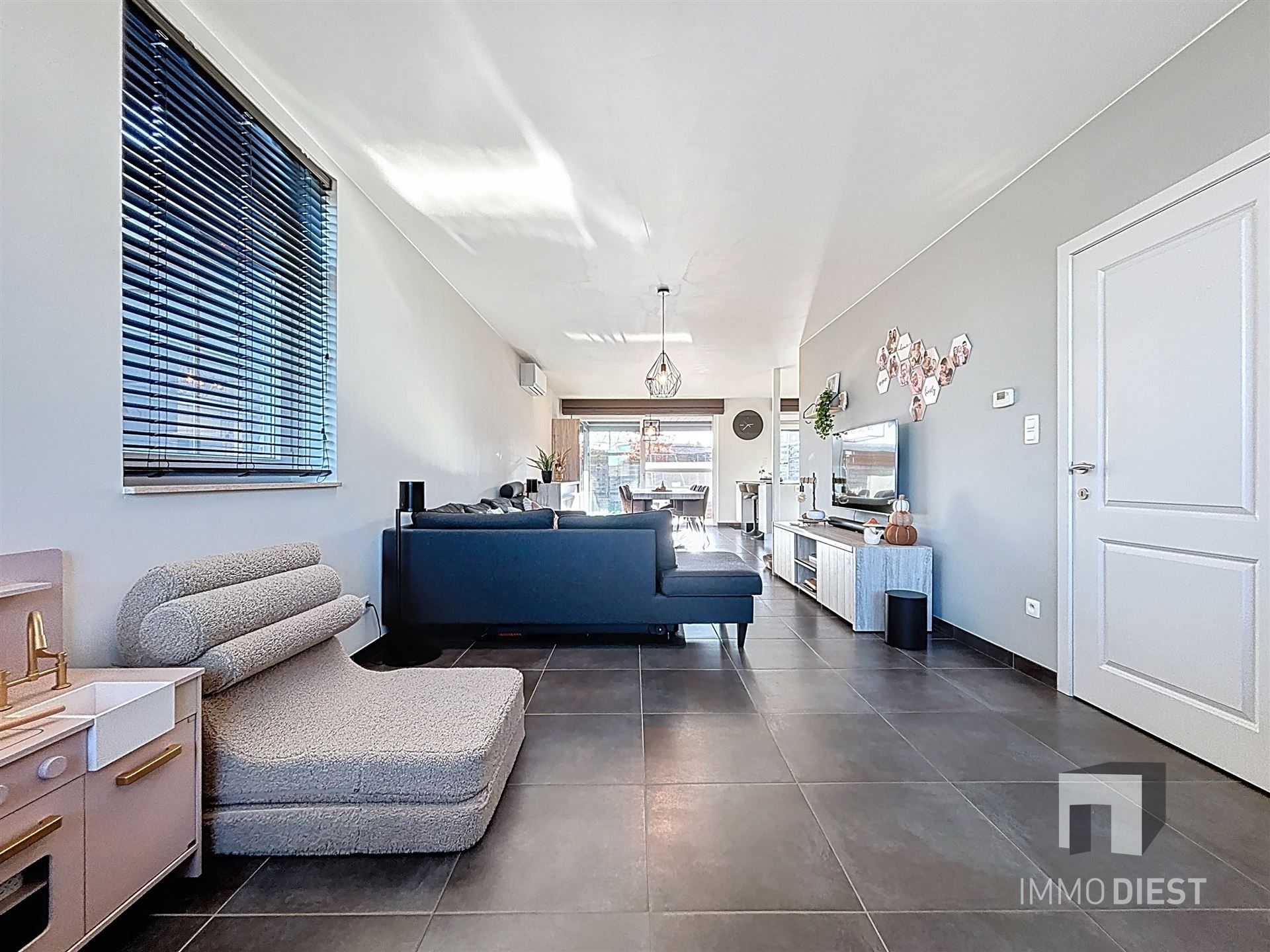 Moderne pastorijwoning op 3a 06ca met gunstige ligging in Veerle. foto 14