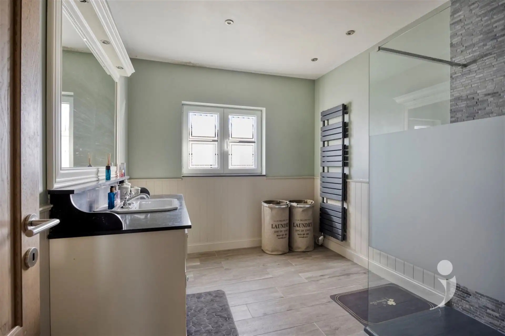 Prachtige villa met hoogwaardige afwerking foto 22