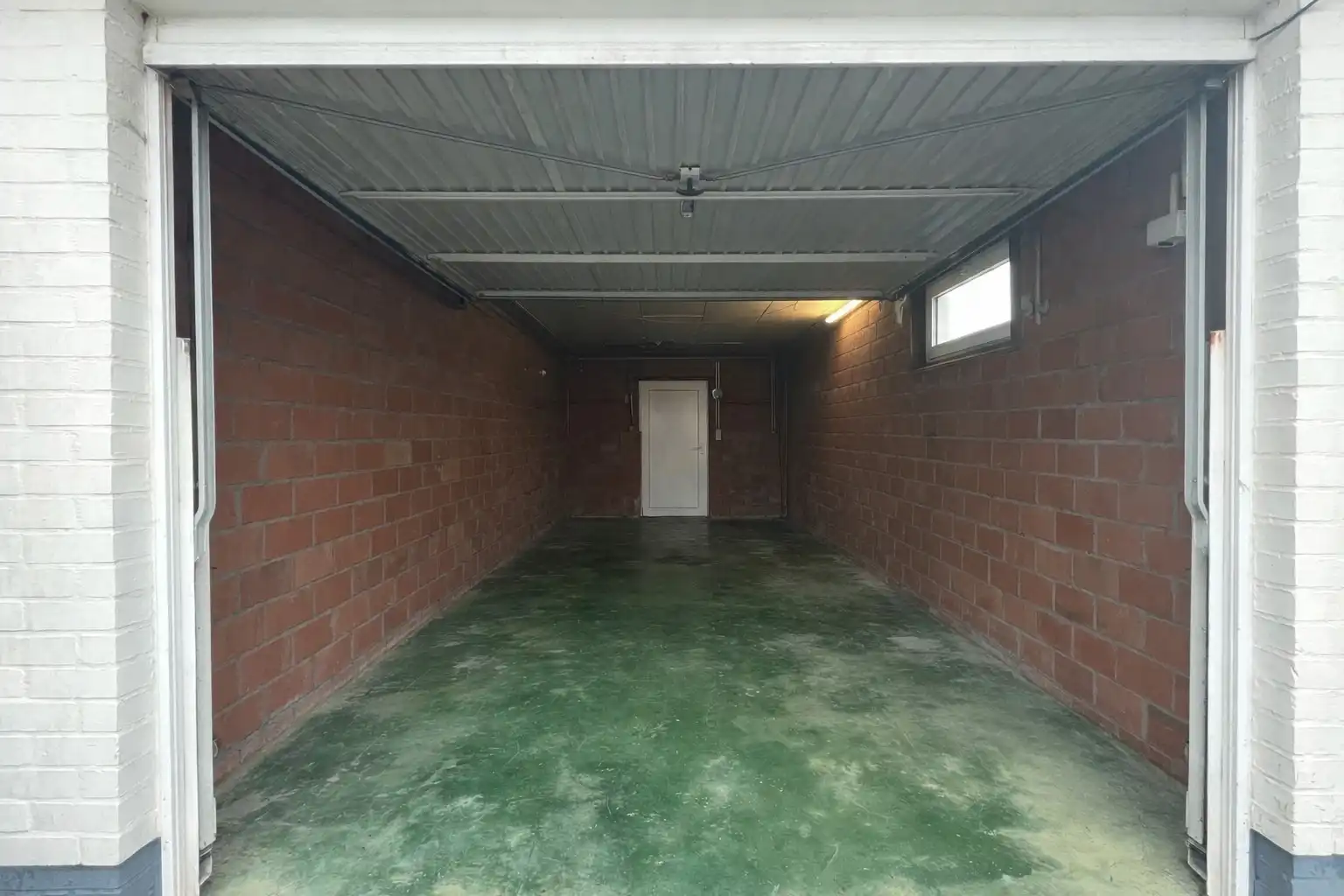 🏡 Halfopen woning met ruime tuin en garage te huur in Lievegem foto 22