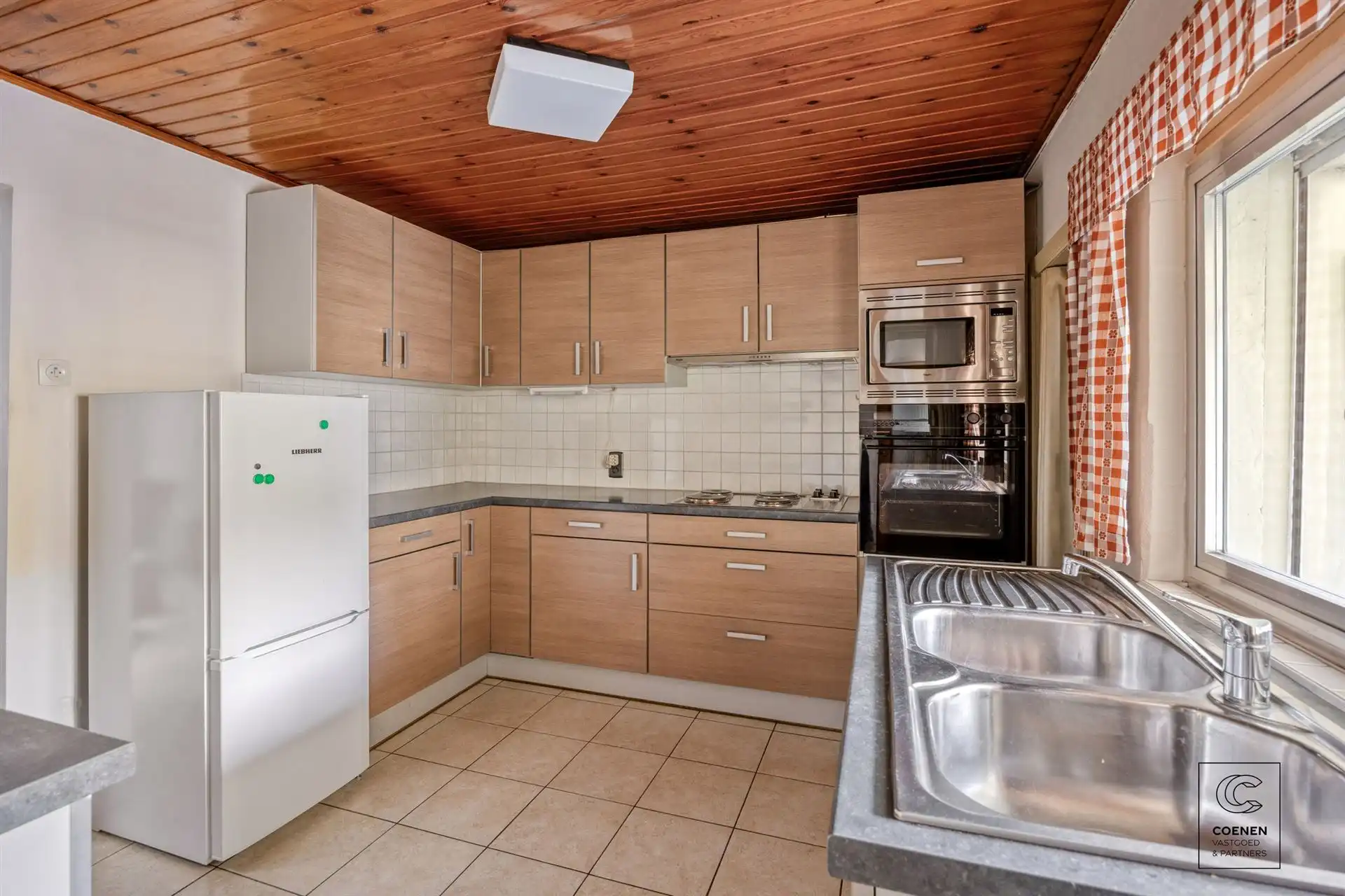 Verrassend ruime woning met bew opp van 162 m² op toplocatie foto 10