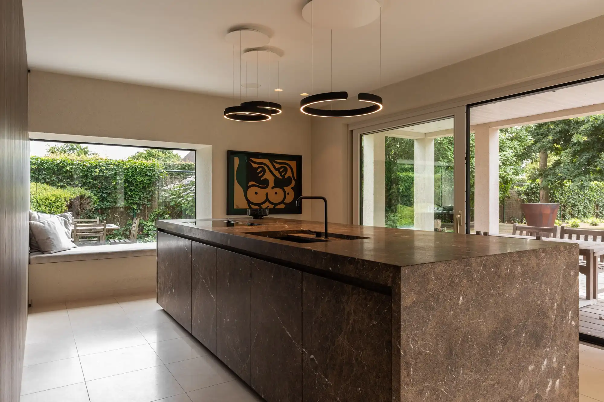 Rustig gelegen vernieuwde villa foto 20