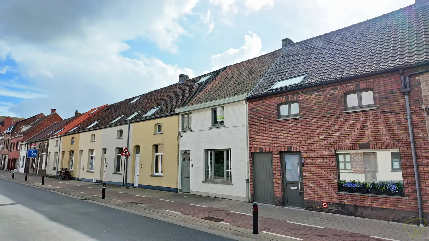 Gezellige instapklare woning met zonnig koertje in Eeklo! foto 20