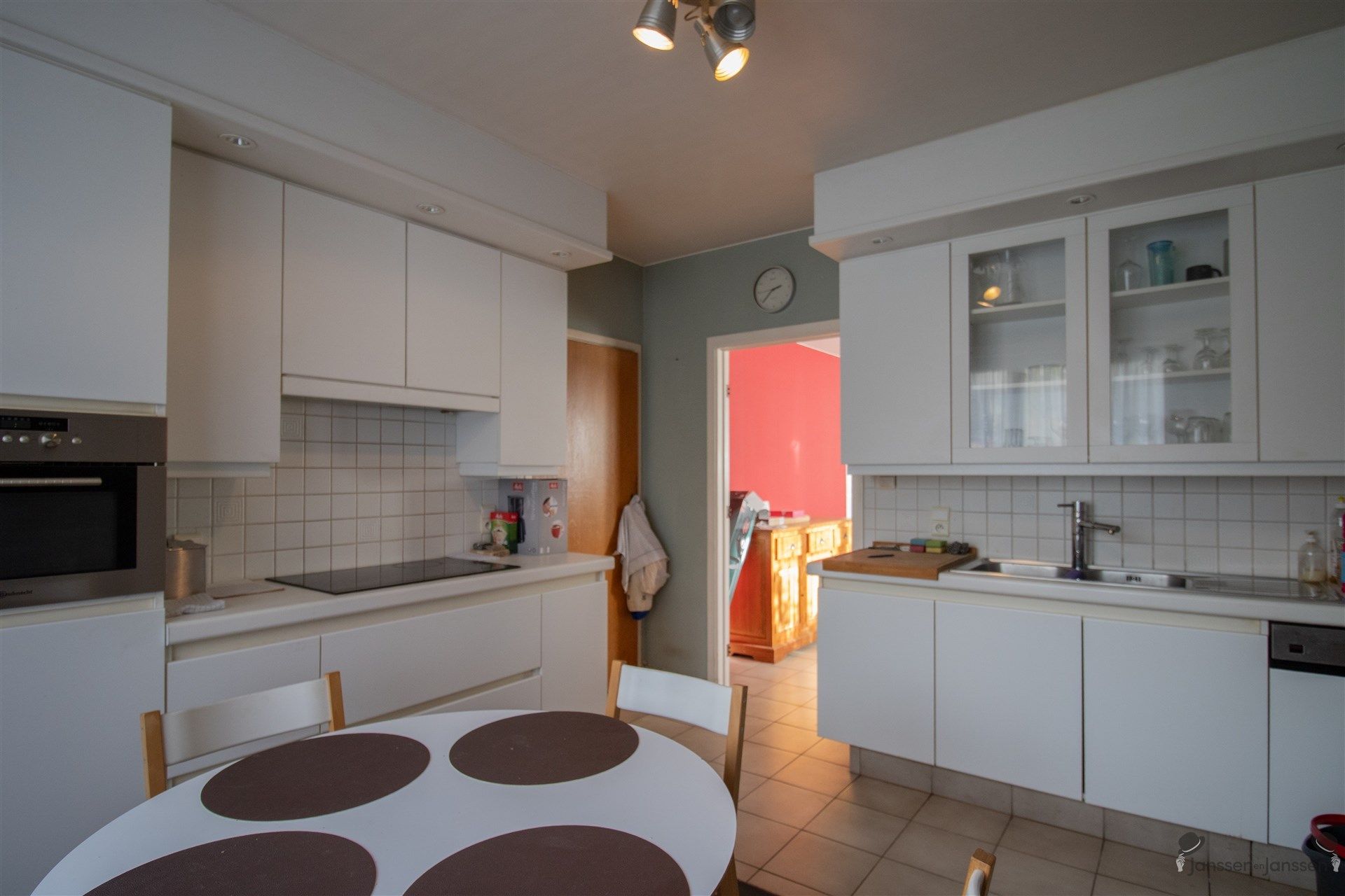 Woning met 3 tot 4 slaapkamers op 516 m² in Oostmalle foto 4