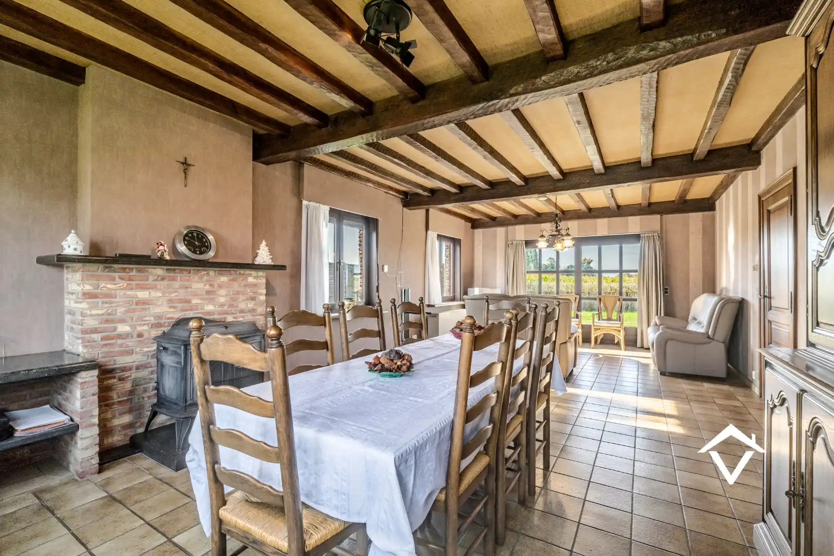Alleenstaande woning met een rustige ligging te Koekelare foto 3