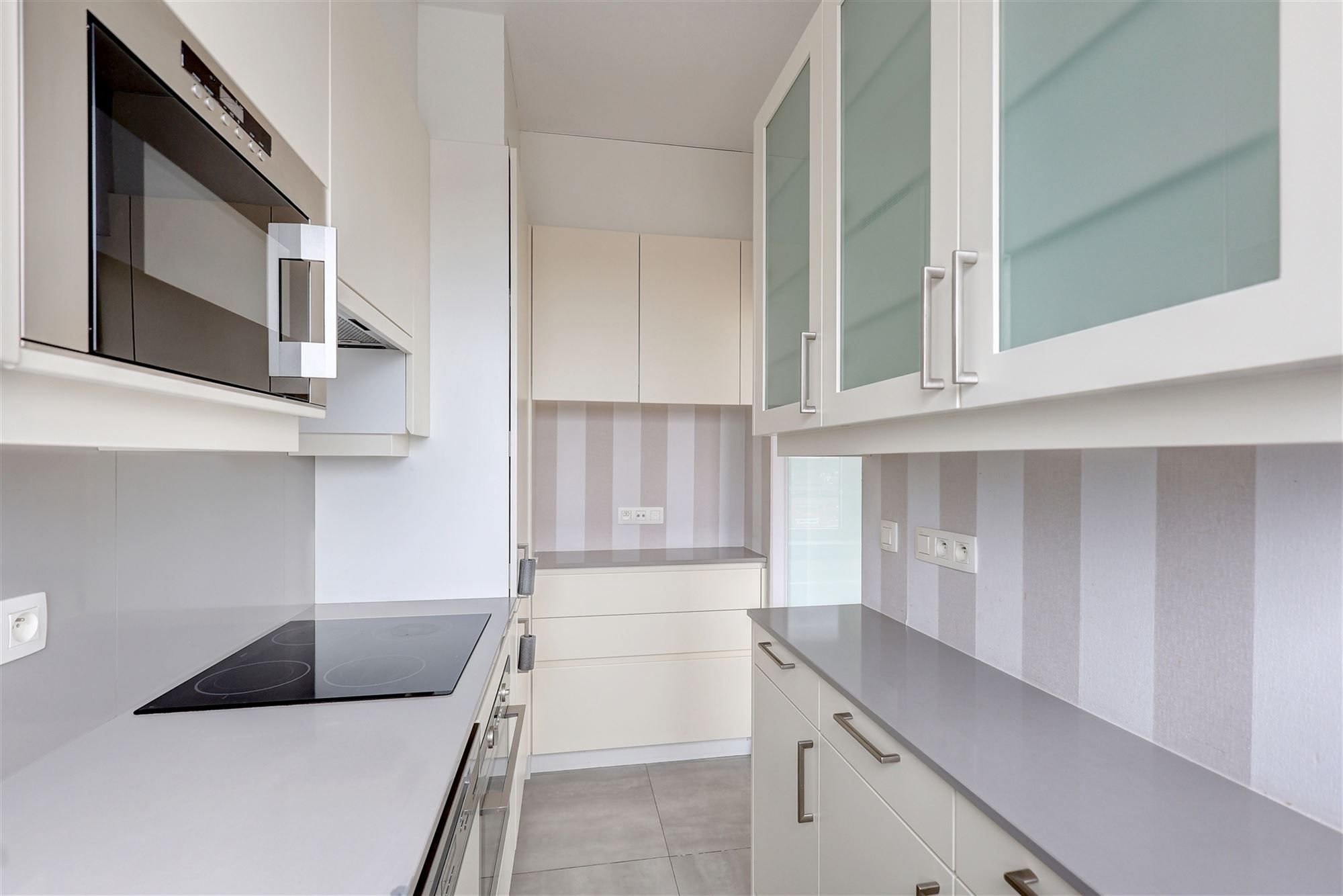 Appartement met 3 slaapkamers, terras en parking op de Bist foto 6