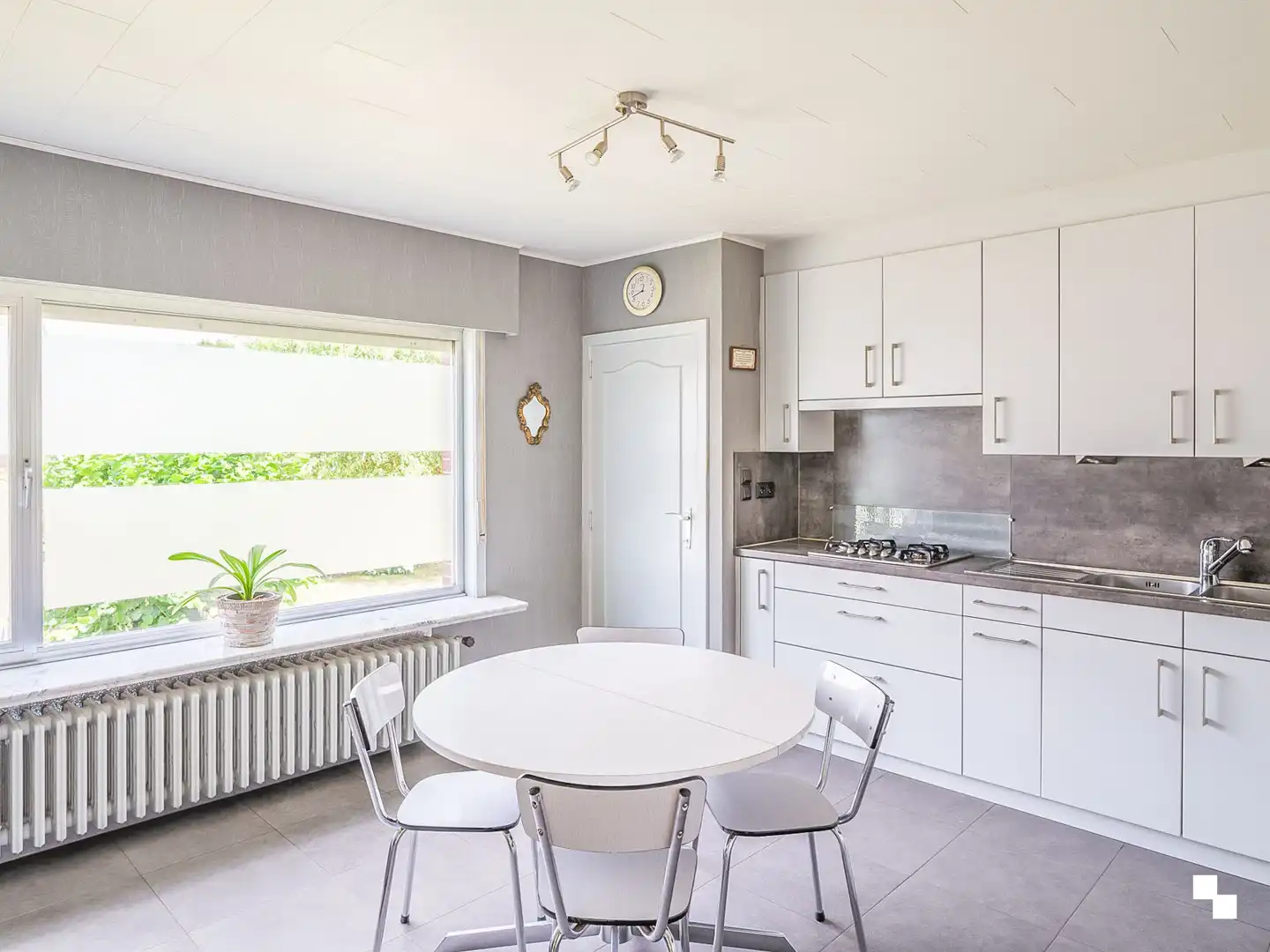 Op te frissen alleenstaande woning te koop in Merelbeke-Melle foto 8