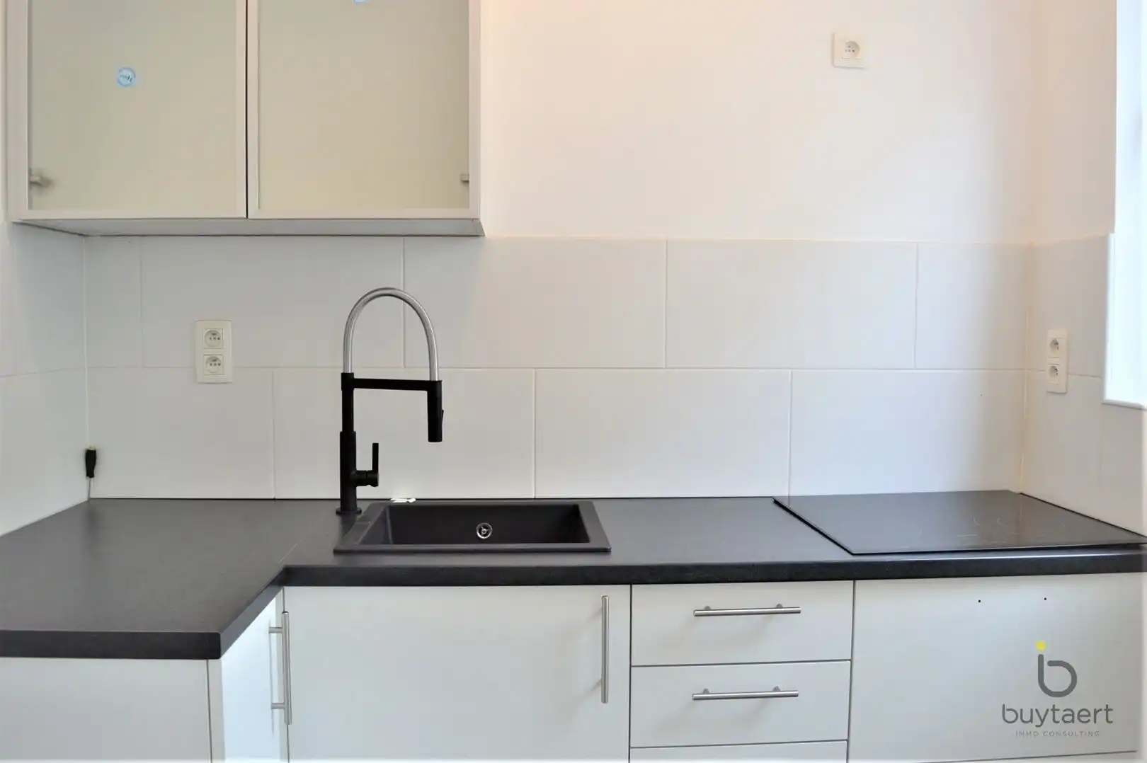 Ideaal starters appartement in hartje Antwerpen. foto 3