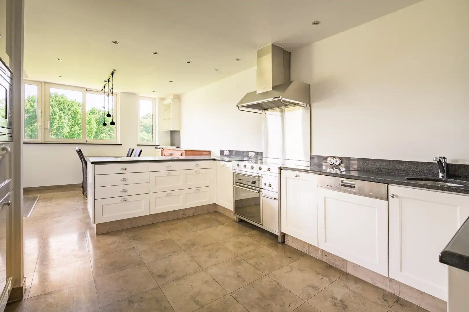 Luxe-appartement in parkdomein De Wilaard foto 18