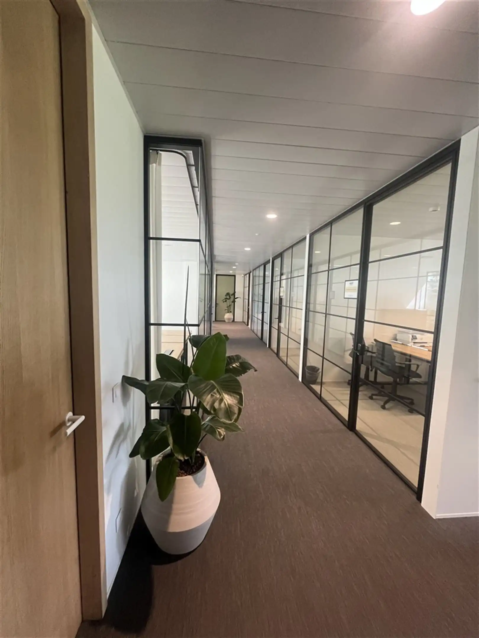 Prestigieus kantoorgebouw - oppervlaktes van 338m² tot 5760m² foto 29