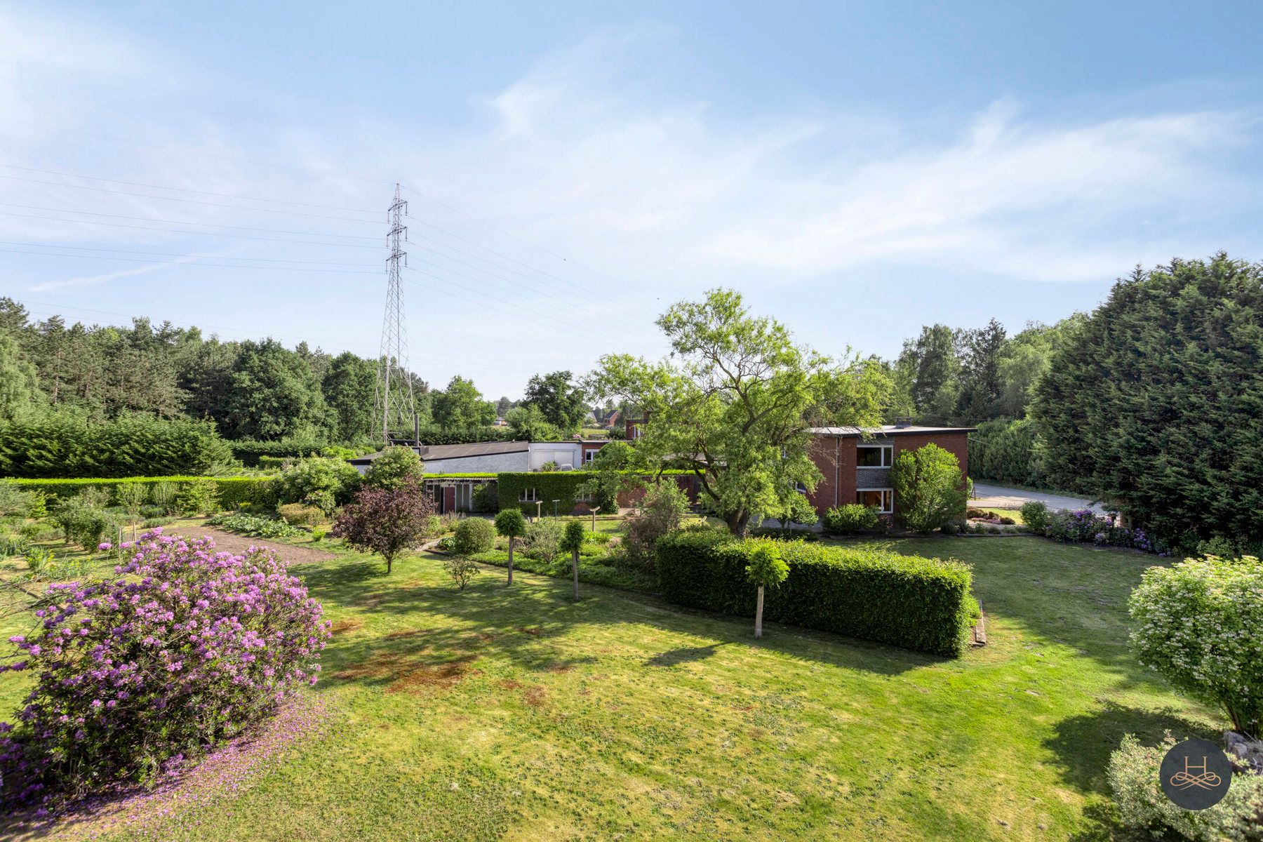 Charmant ruime renovatiewoning gelegen op een enorm perceel foto 24