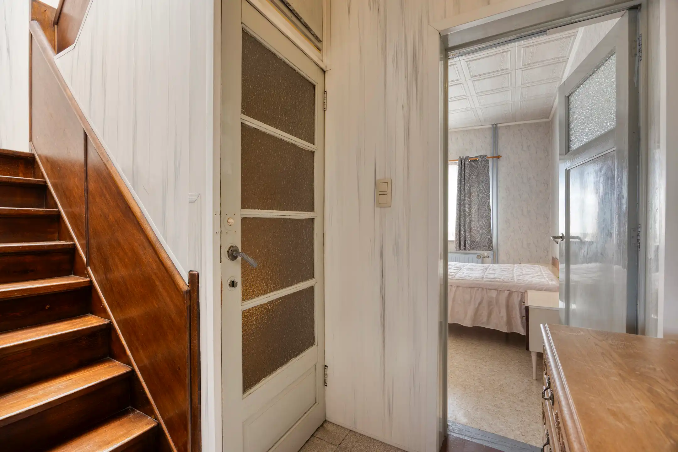Te renoveren woning met garage en tuin foto 20