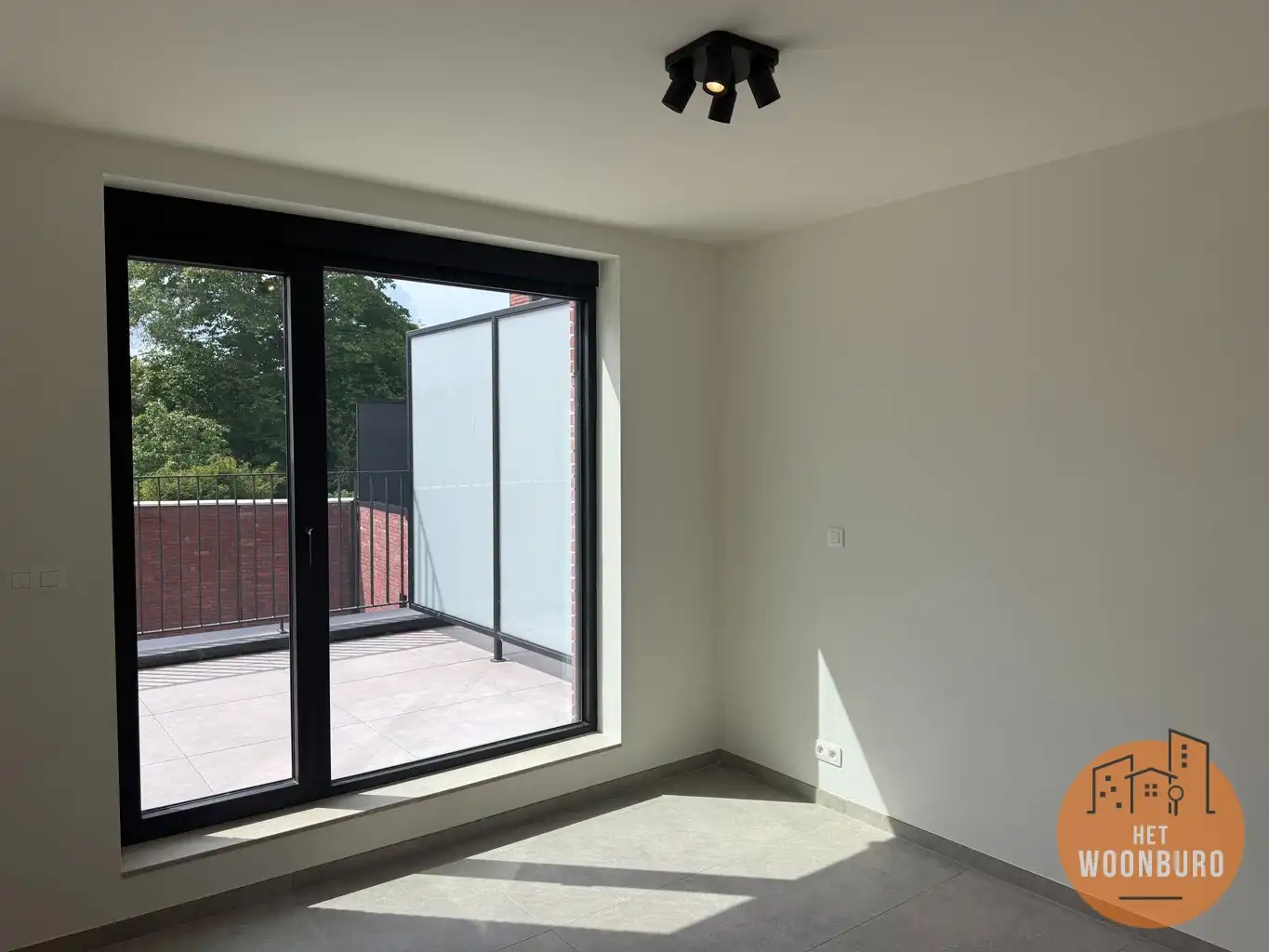 Nieuwbouw appartement met 1 slpk, terras en autostaanplaats foto 8
