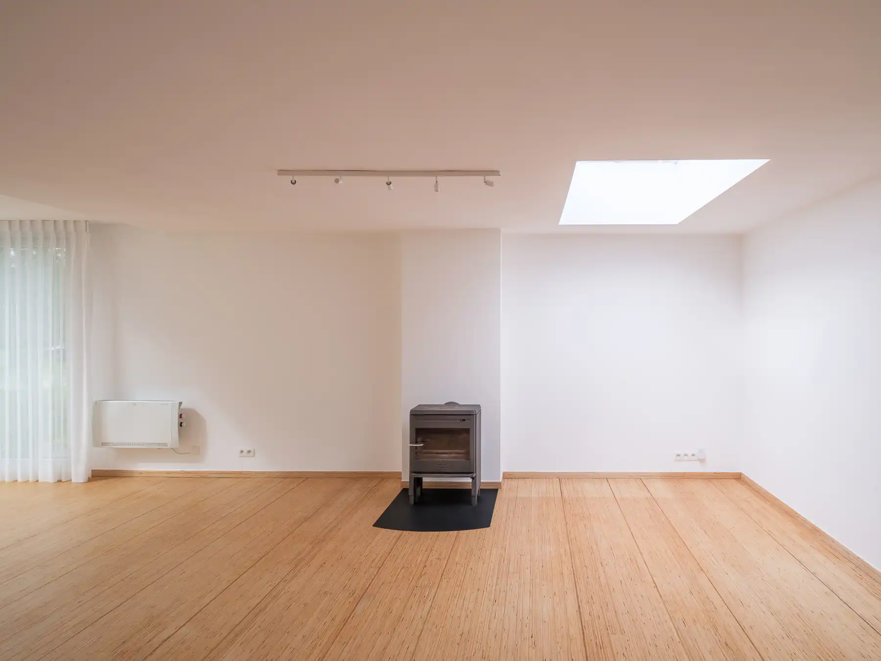 Architecturale woning in een rustige residentiële buurt  foto 9