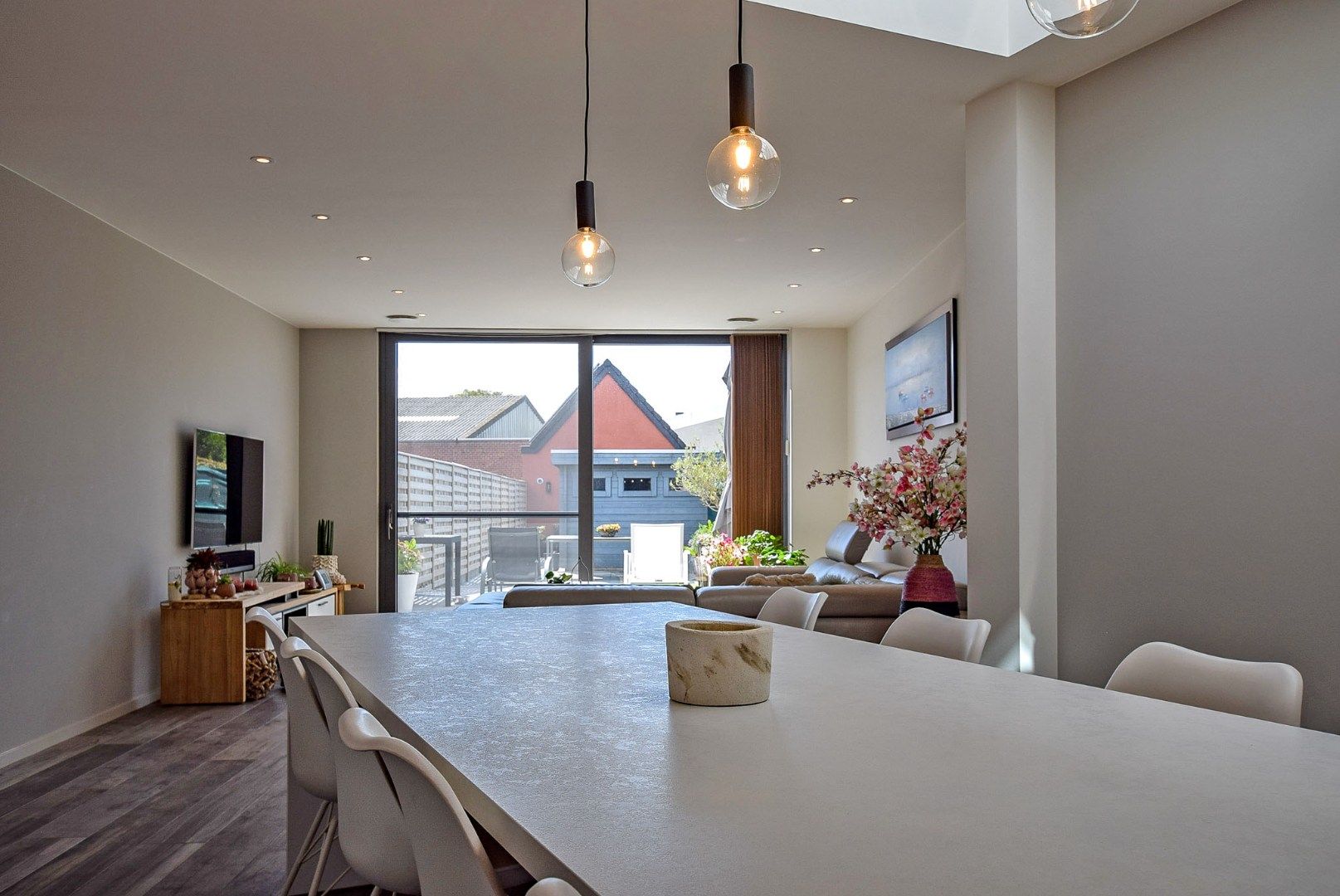 Instapklare, energiezuinige woning met aparte gastenunit in het hartje van Veurne. foto 8