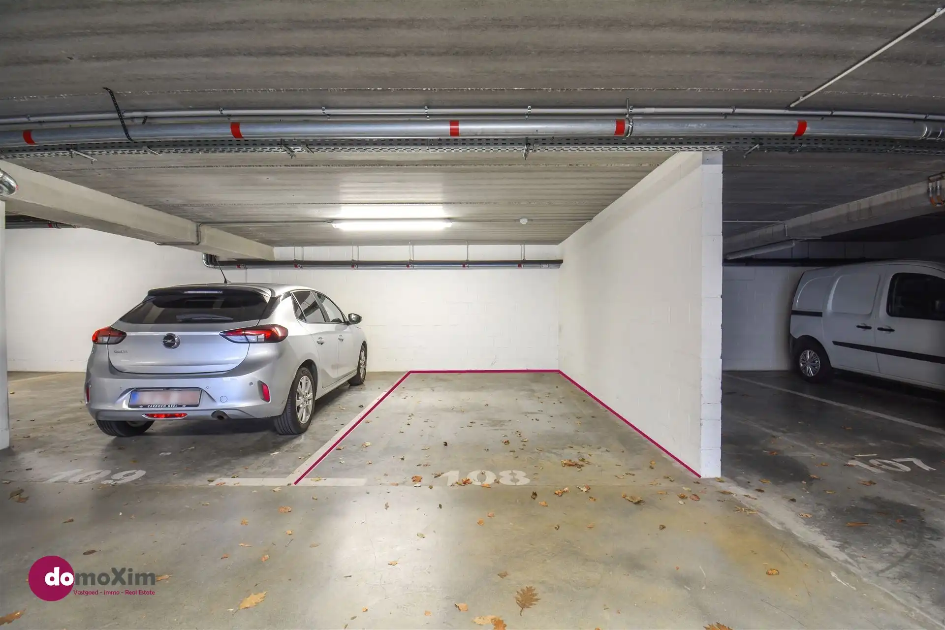 Ondergrondse parkeerplaats gelegen in het centrum van Boortmeerbeek foto {{pictureIndex}}