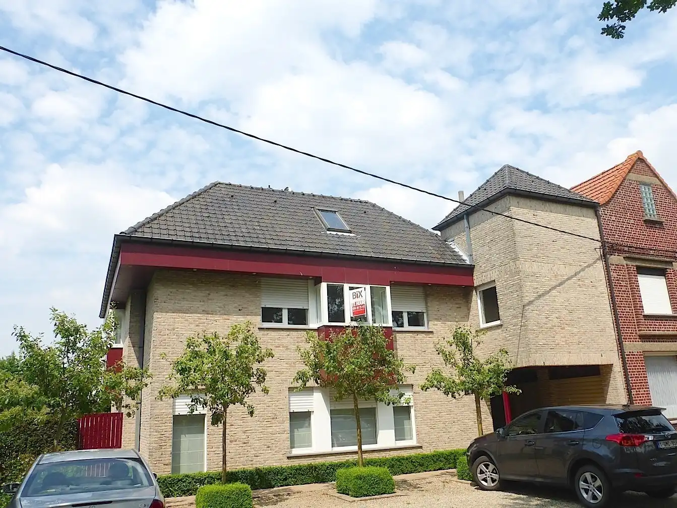 Ruim appartement met 2 slaapkamers en garage! foto {{pictureIndex}}