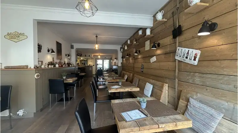 Horecapand met TERRAS te koop ( met overname ) in de Moerkerkse Steenweg in Sint-Kruis Brugge foto 5