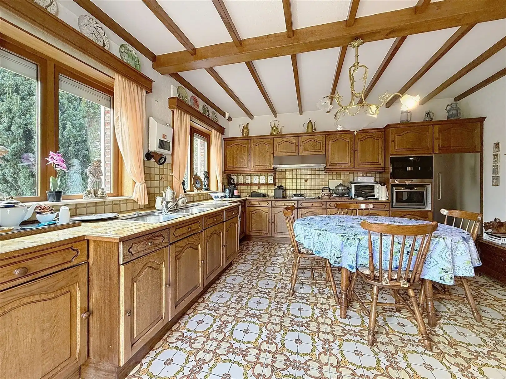 Op te frissen villa, 3/4 slpks + zolder, tuin en garages foto 44