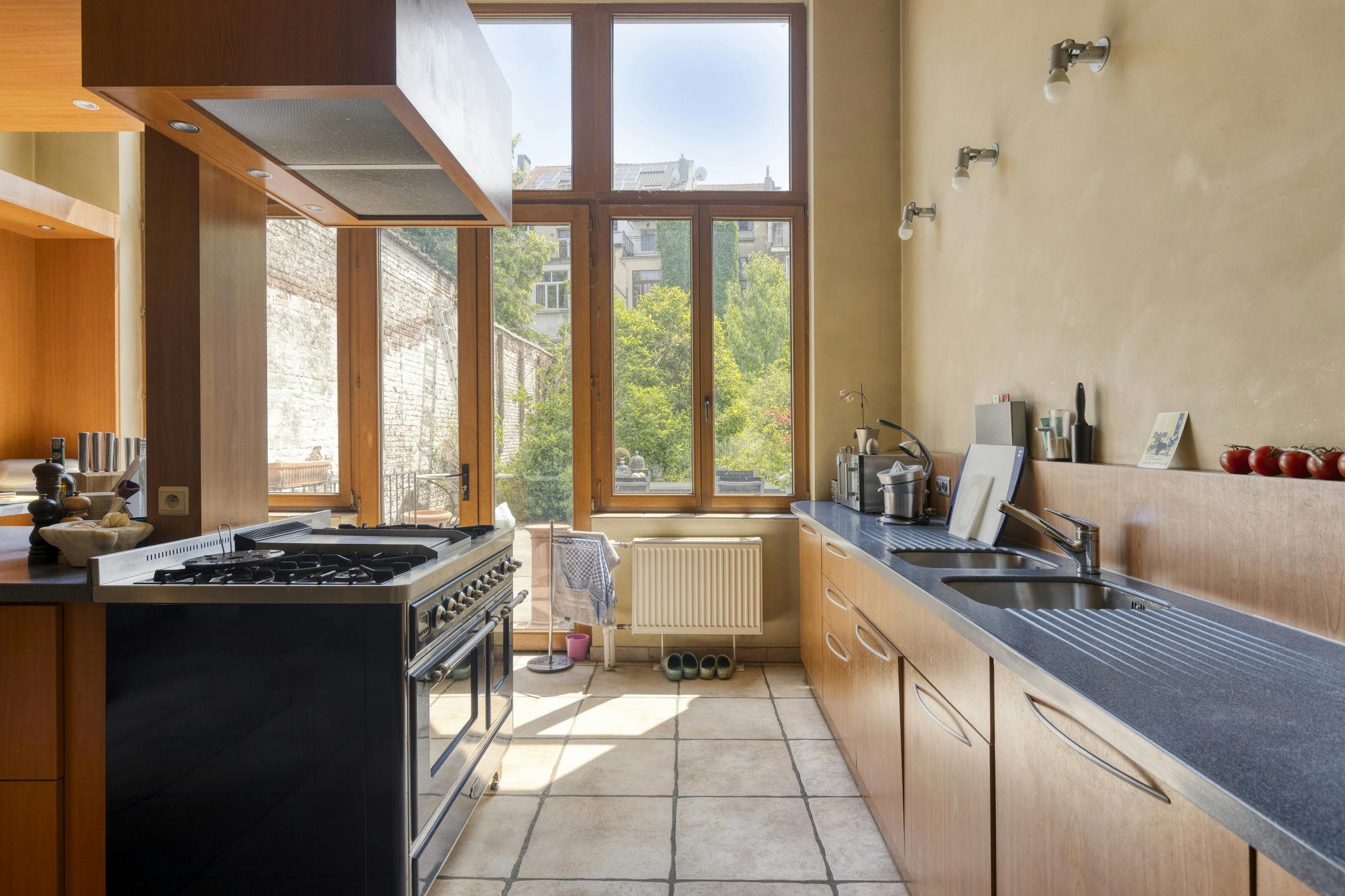 Prachtig herenhuis met stadstuin te koop! foto 8