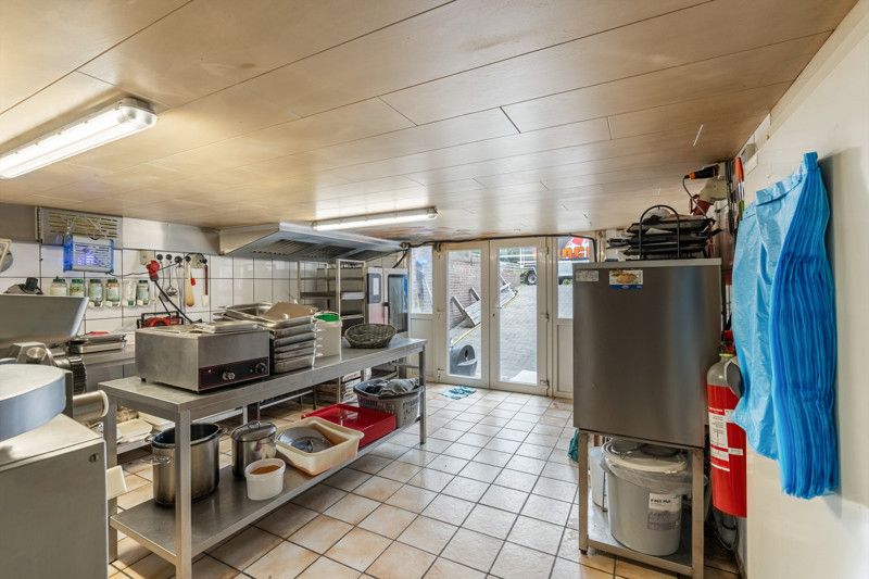 Zeer rustig gelegen, ruime gezinswoning op een perceel van 14are foto 26