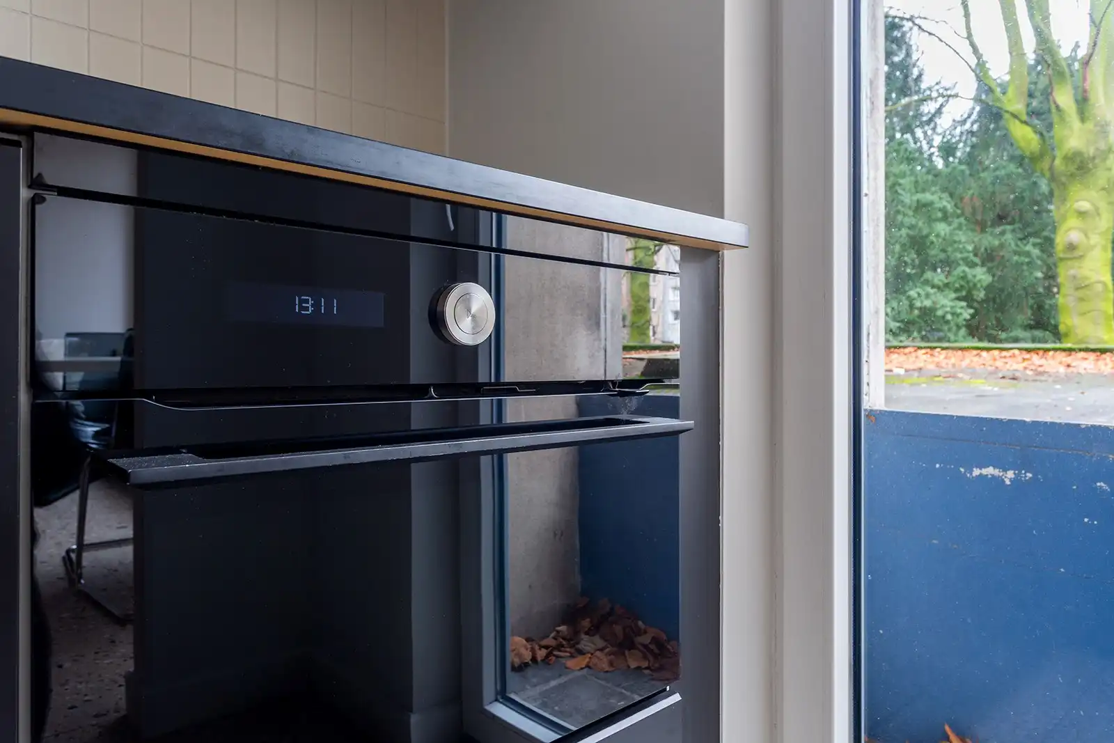 Moderne, lichtrijke studio op rustige locatie met groen uitzicht foto 7