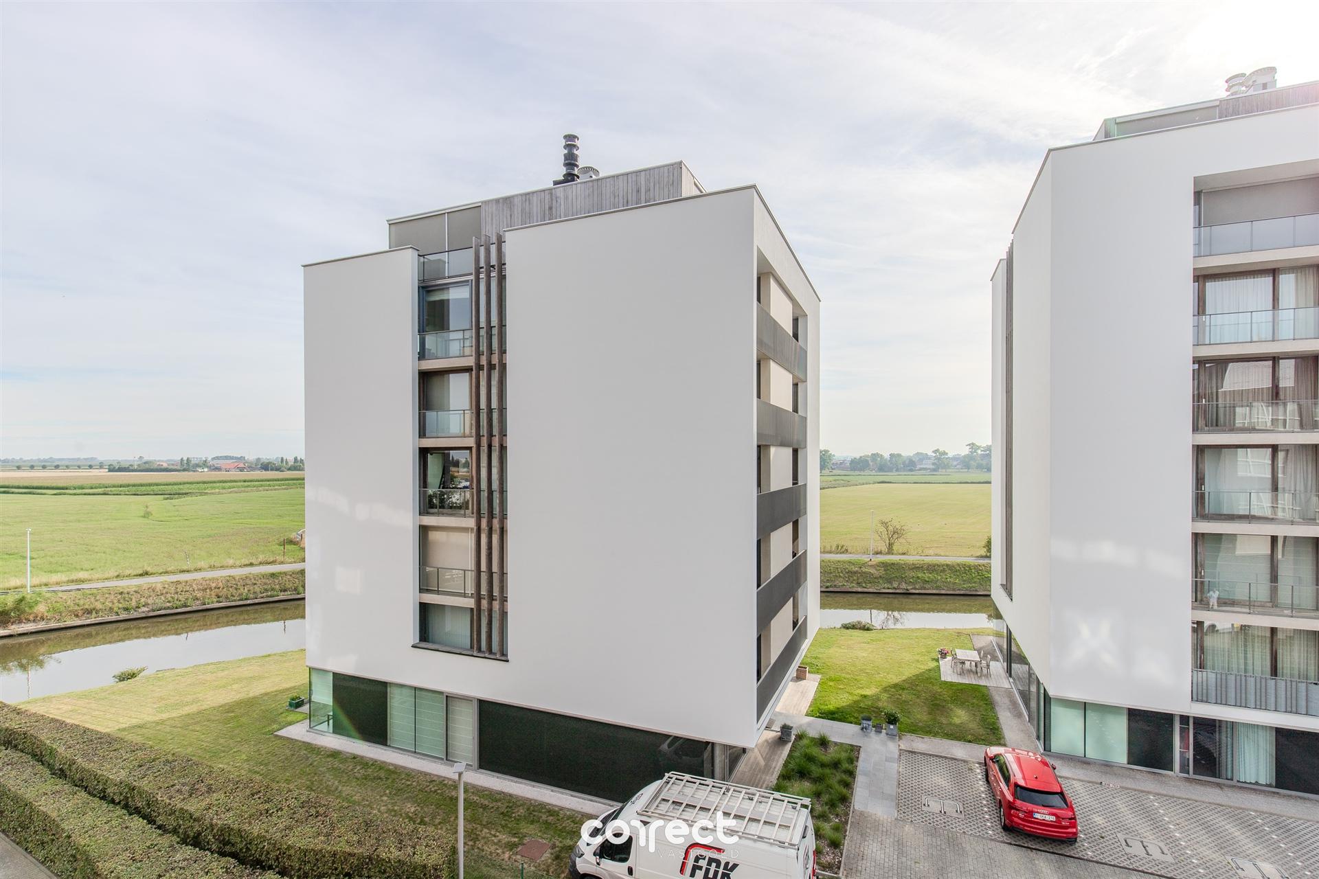 Lichtrijk en instapklaar 3 slaapkamer appartement met zicht op de IJzer. foto 21