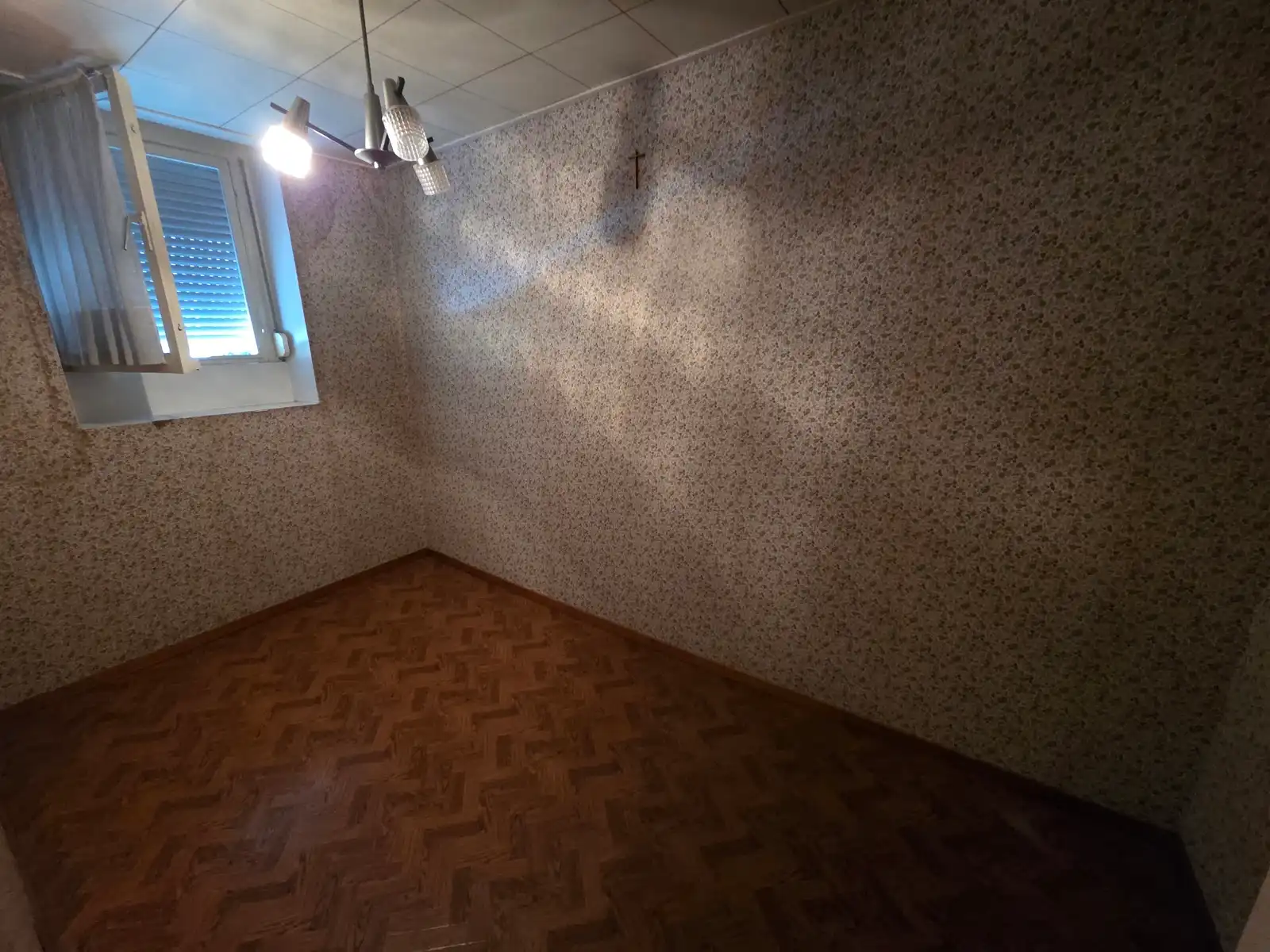 Goedgelegen woning met garage en mooie tuin foto 21