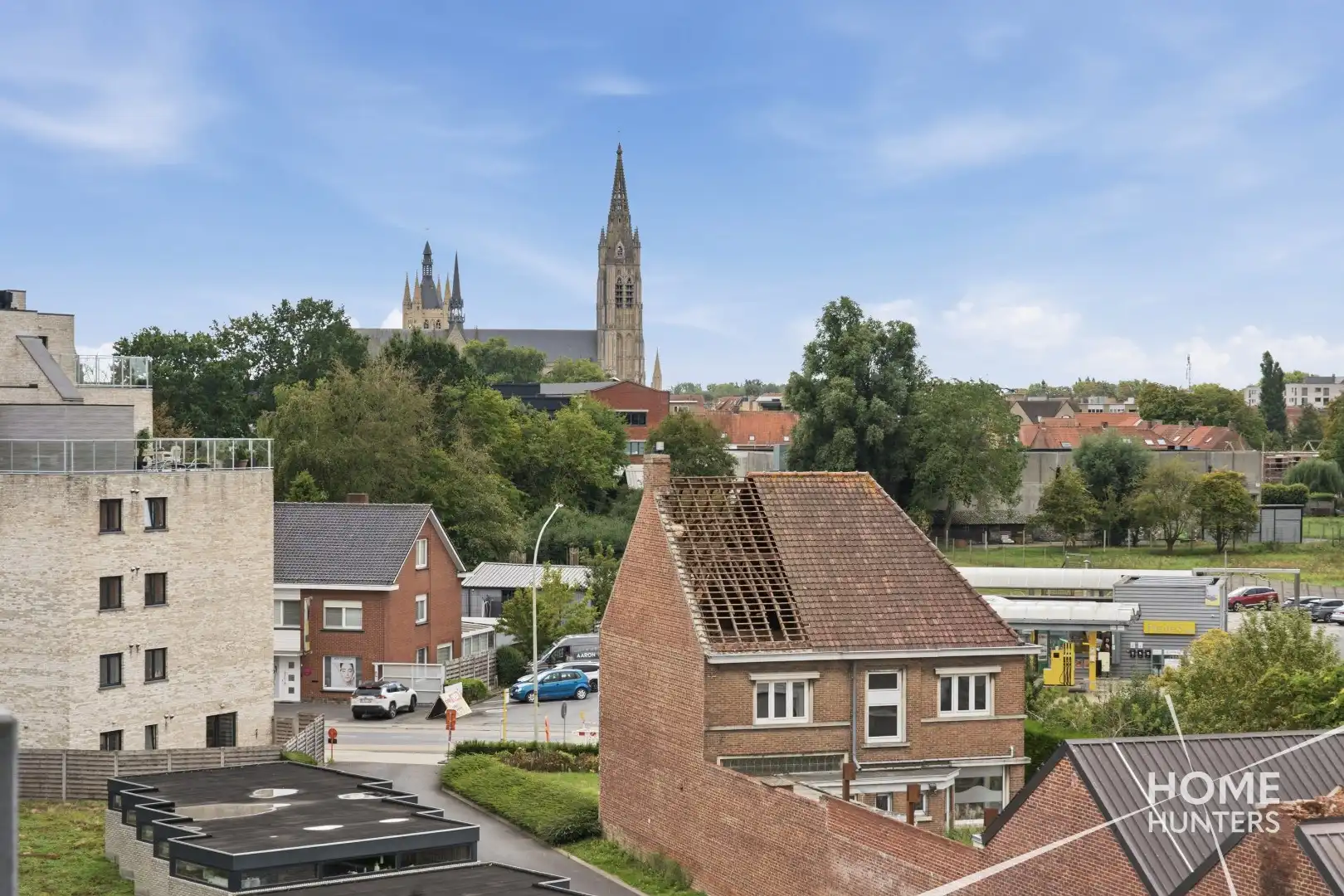 Ruim appartement met twee slaapkamers, een vernieuwde badkamer en 2 unieke terrassen.  foto 28