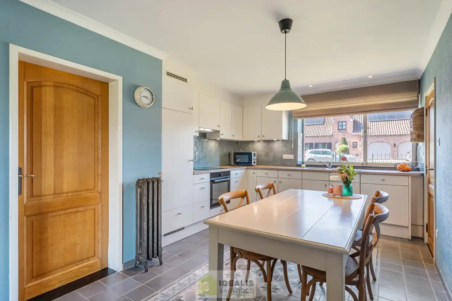 IDEALIS VASTGOED – Goed onderhouden en aangename gelijkvloerse woning met 2 slaapkamers op een prachtig, ruim en uiterst breed perceel foto 18